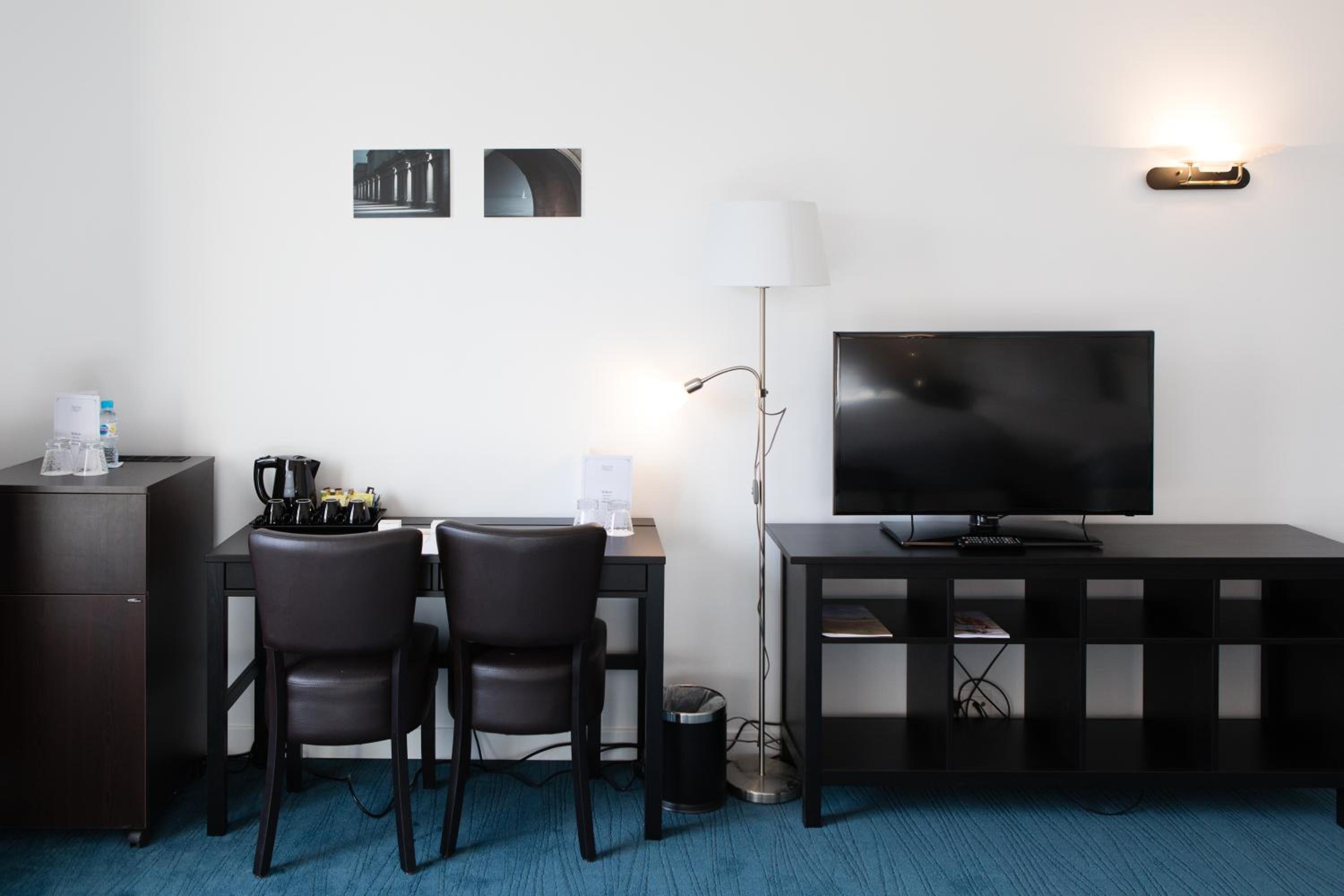 Classic Twin Room - Photo 12