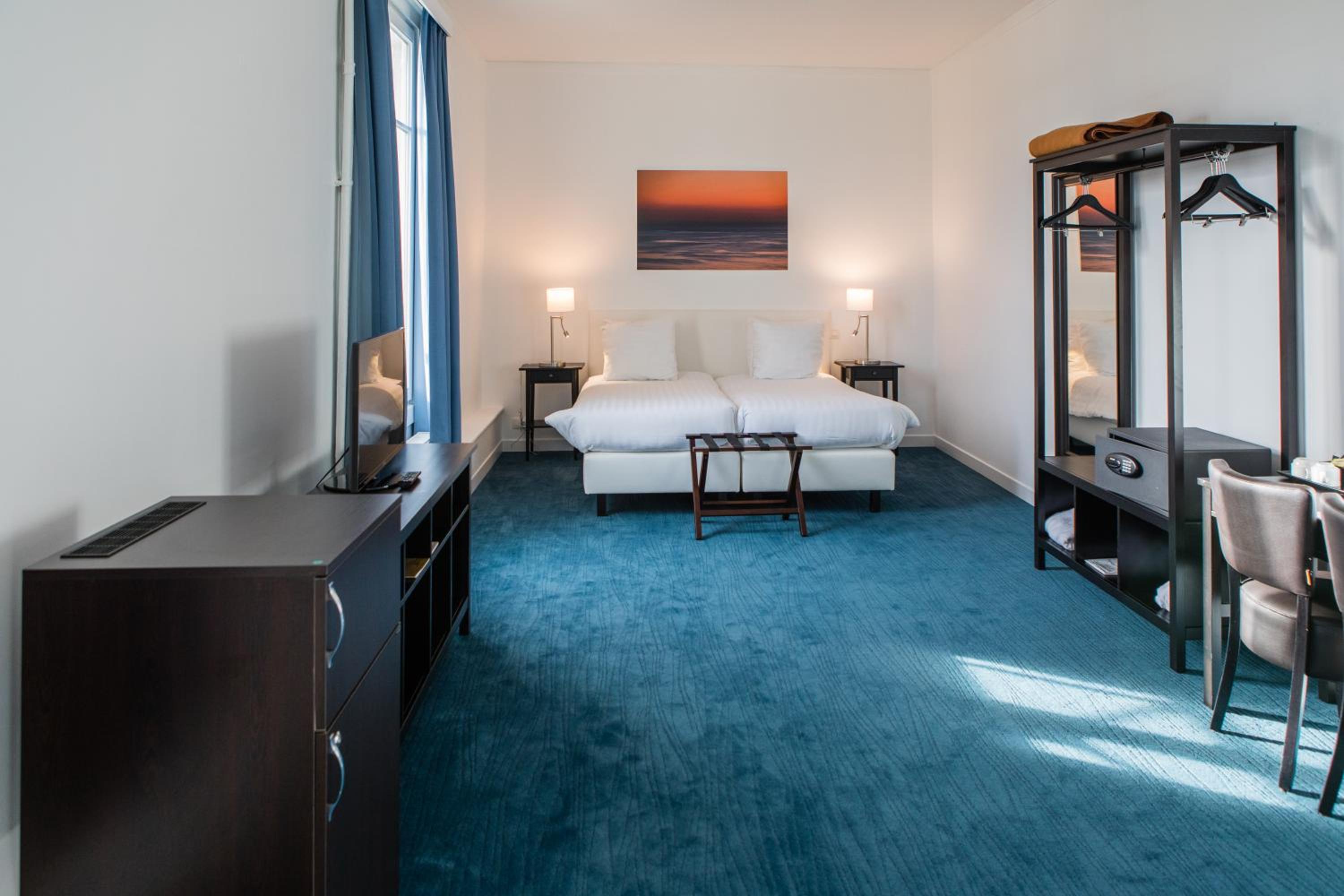 Classic Twin Room - Photo 4