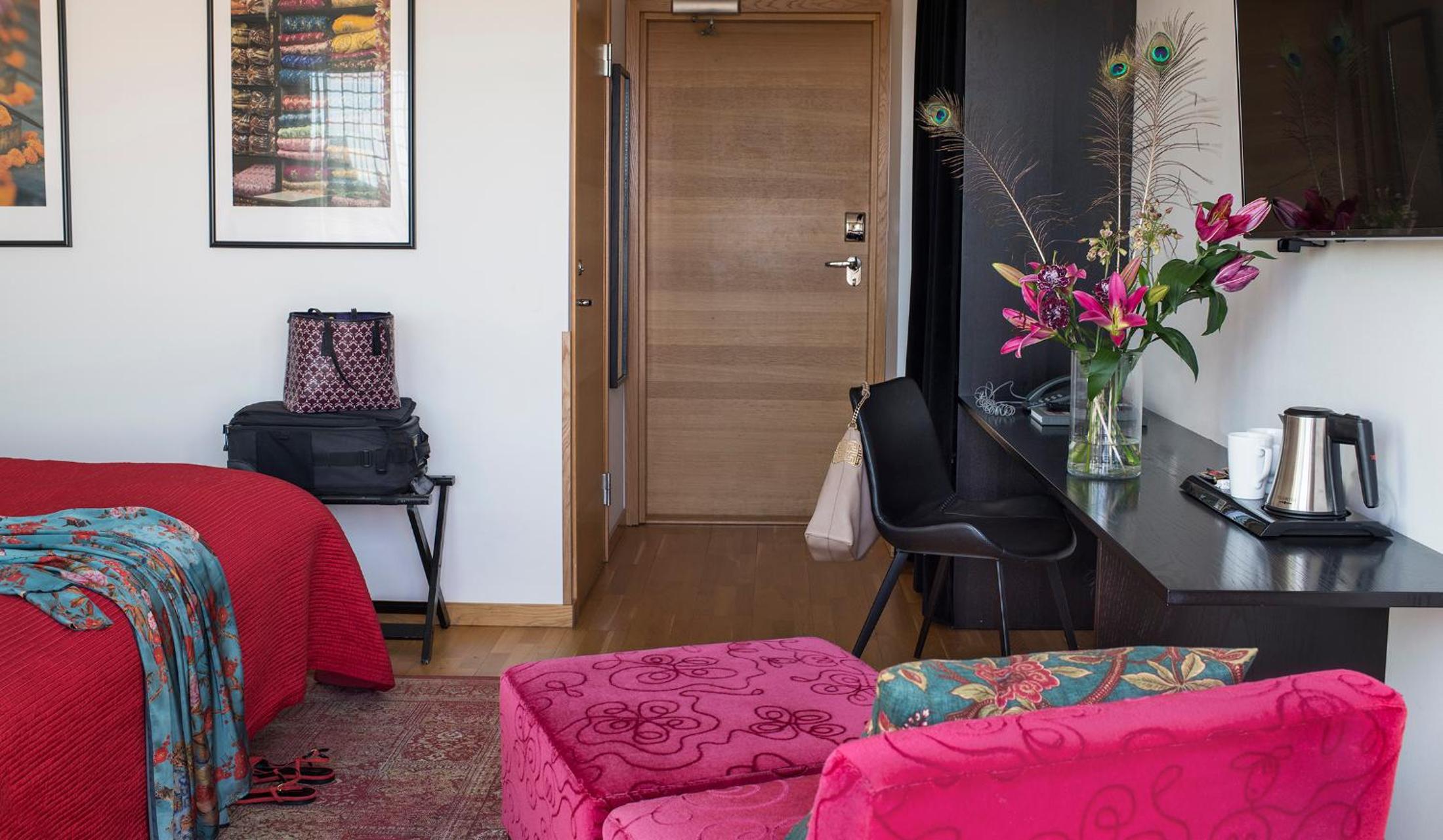 Executive Double Room with Terrace and City View - Photo 2