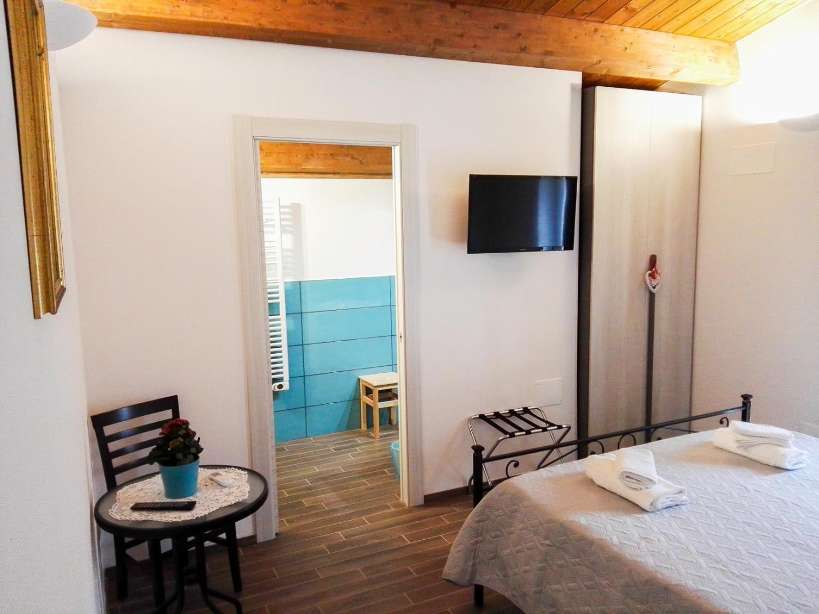 Double Room with Private Bathroom photo 1