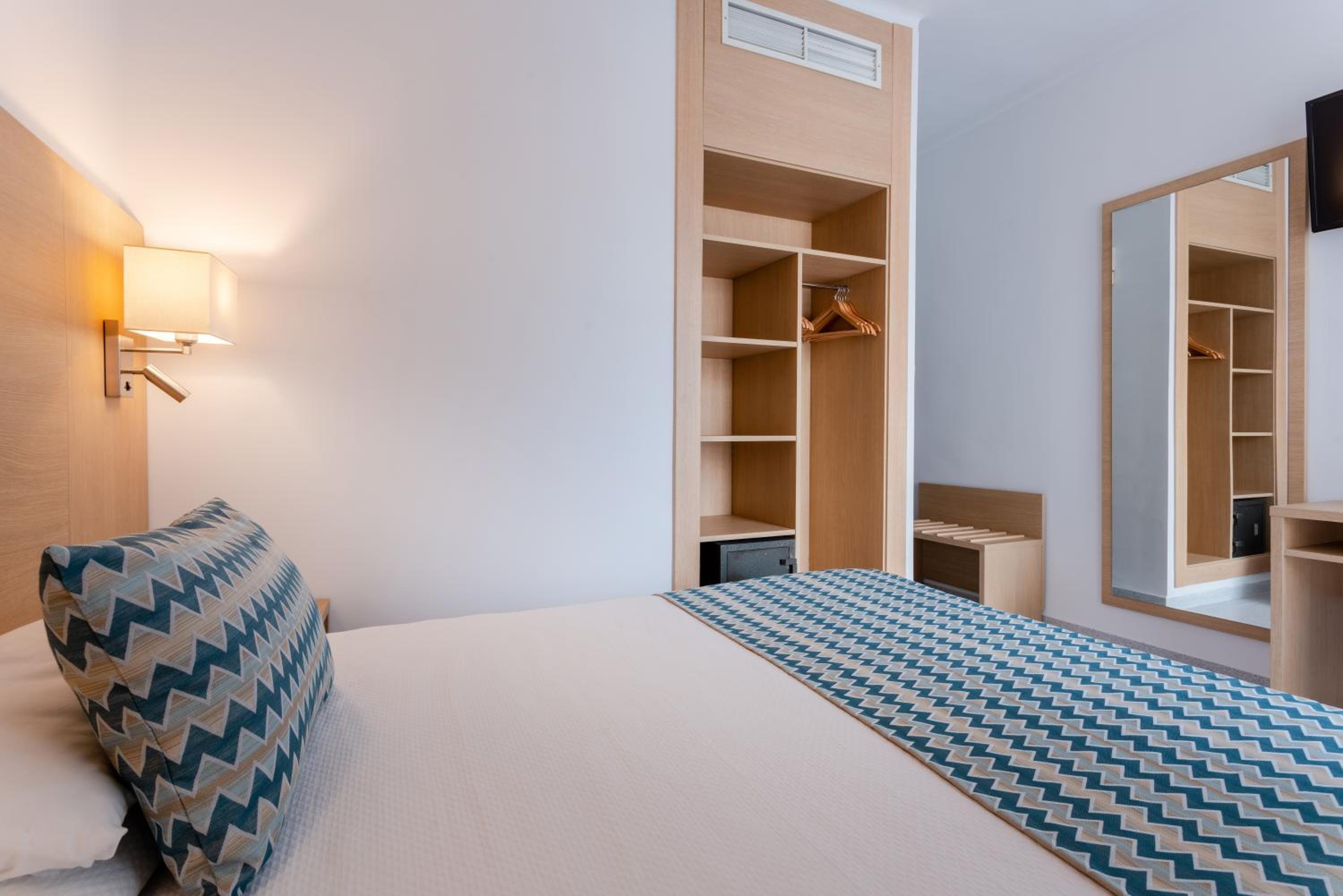 Habitación Individual Superior (1 Adulto)
