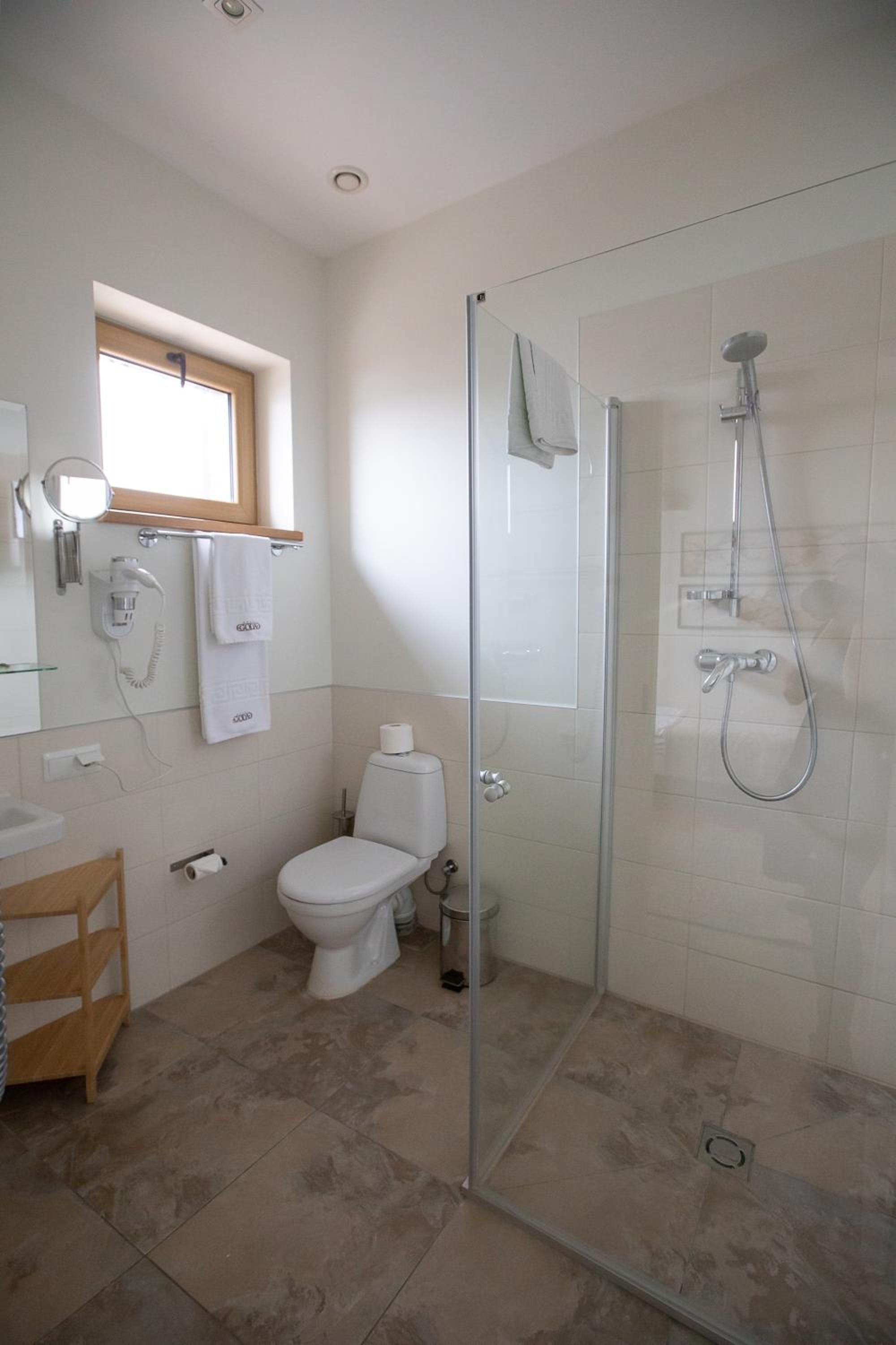 Large Double Room with Spa Access  - Photo 7