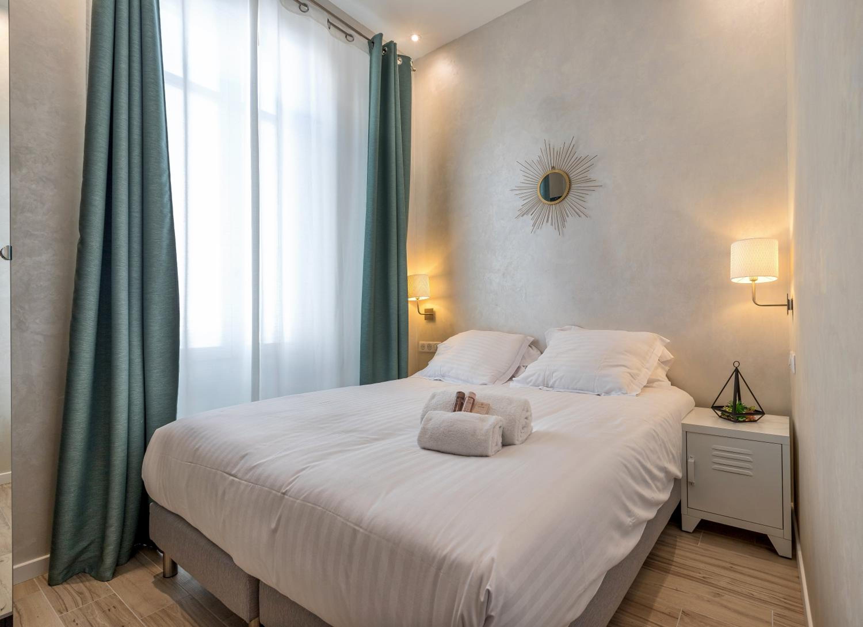 BALZAC - Three-Bedroom Apartment with sofa bed - Photo 5
