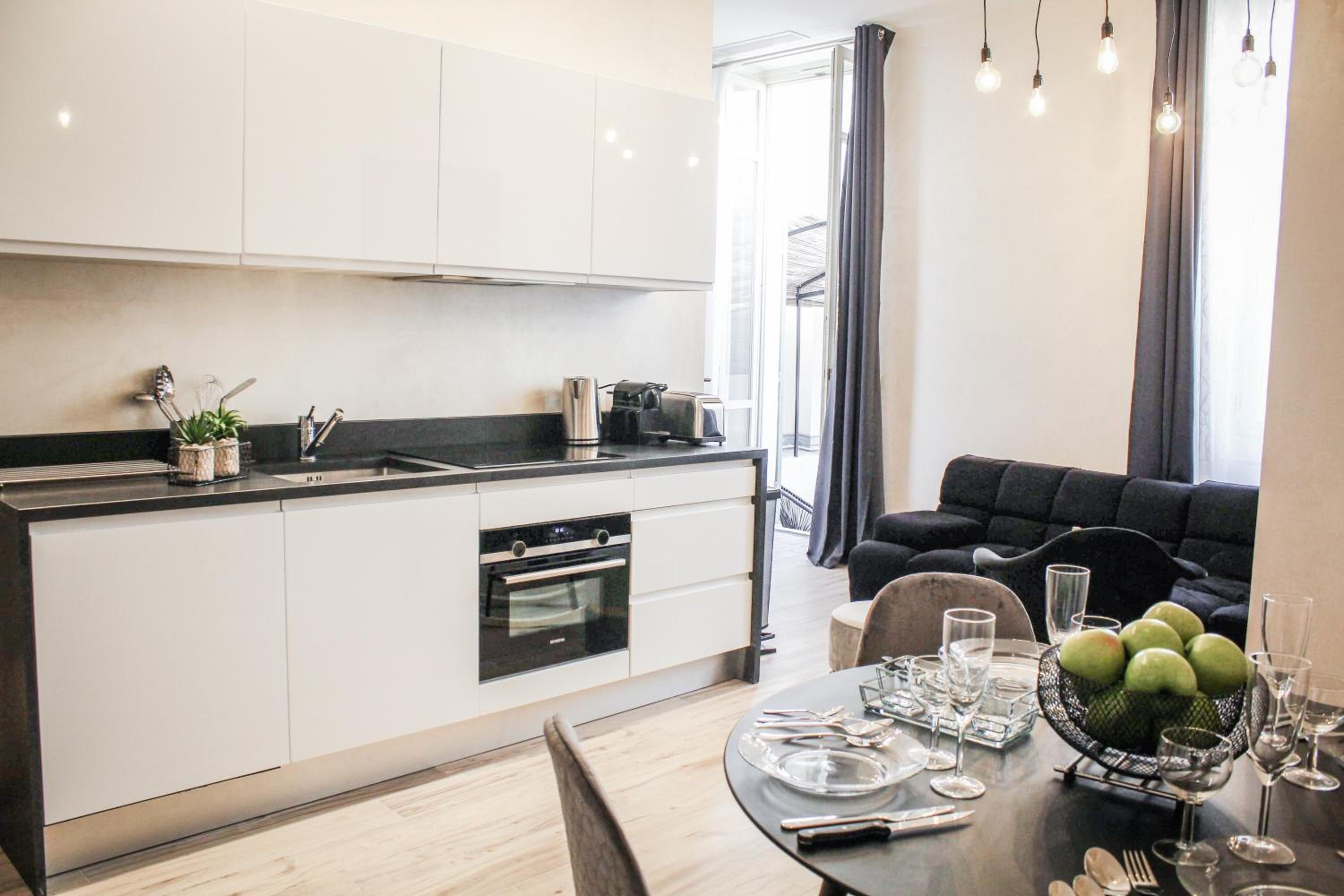 FLAUBERT - Two-Bedroom Apartment with Terrace and inflatable jacuzzi - Photo 8