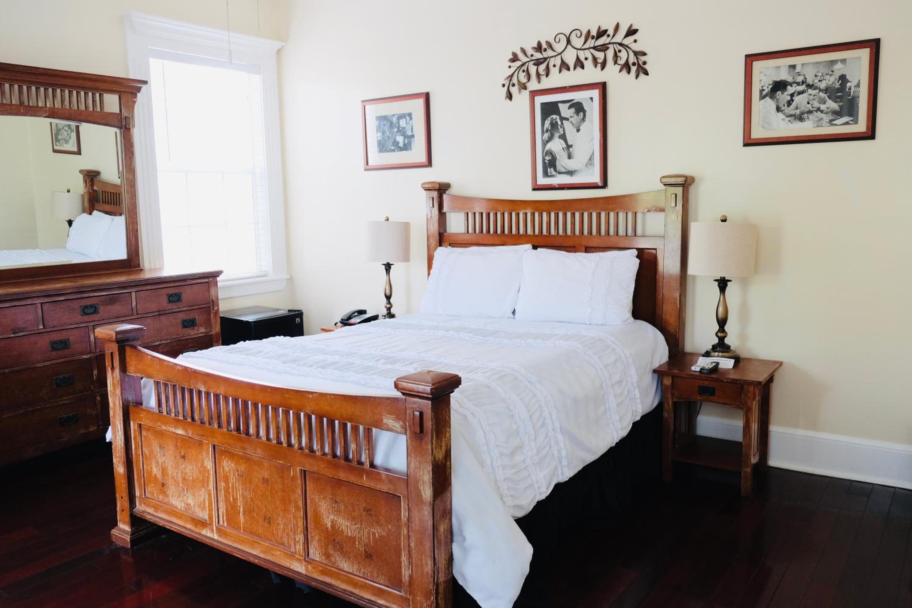 Queen Room photo 3