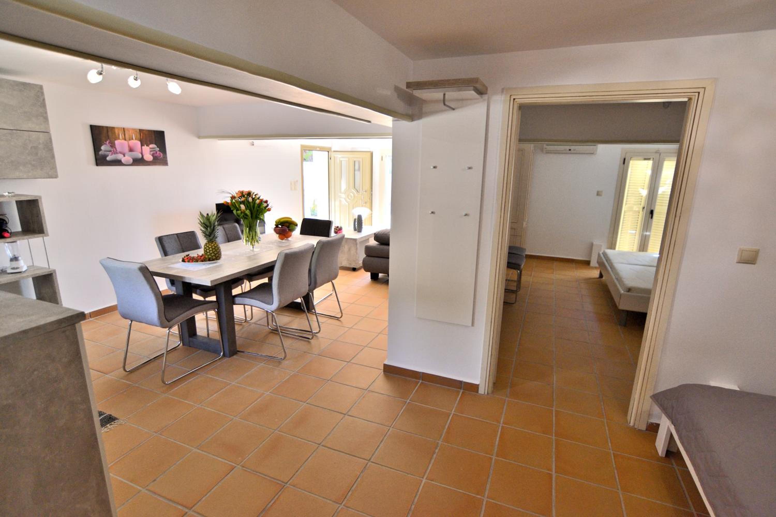 Two-Bedroom Apartment - Photo 5