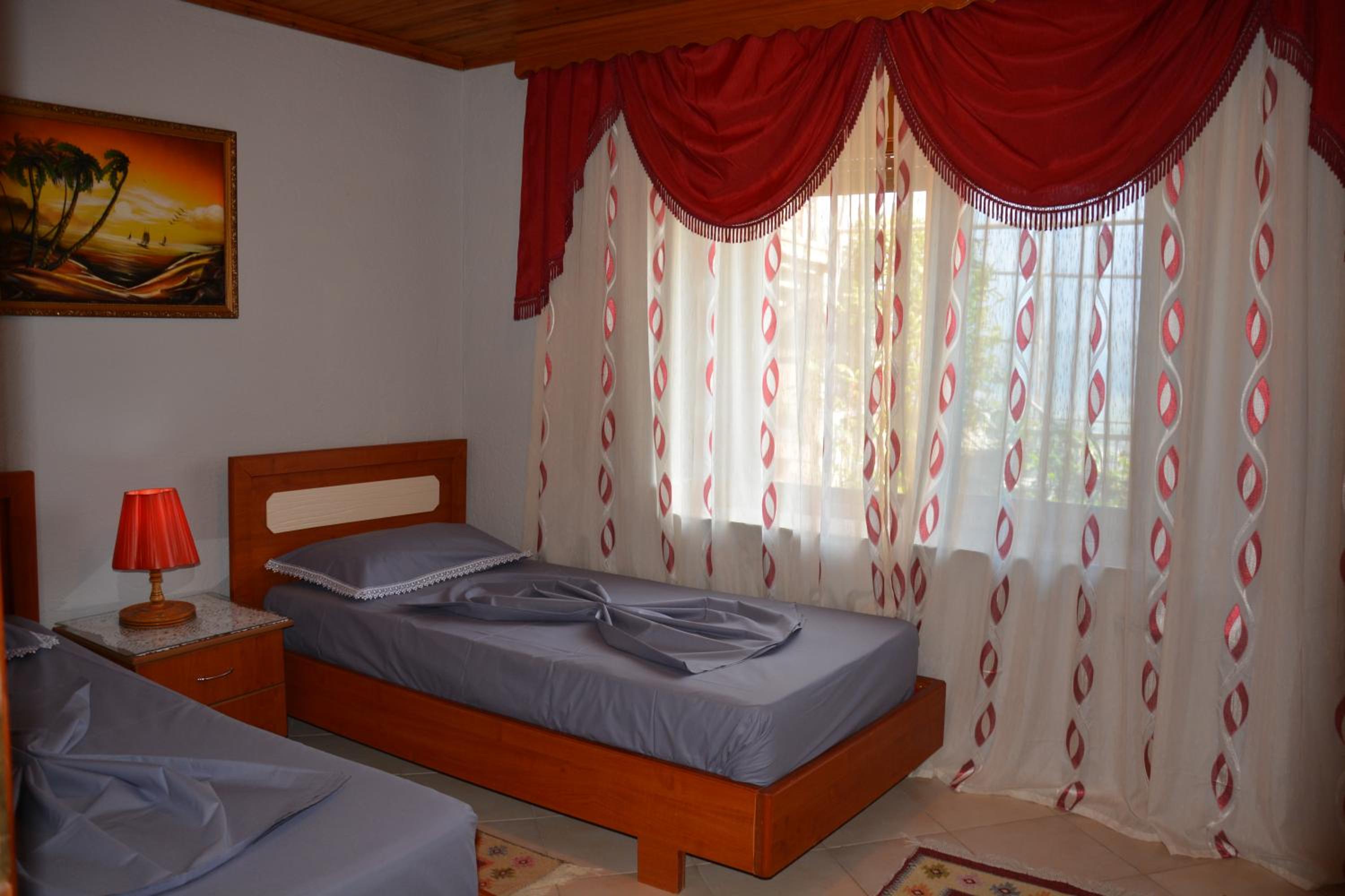 Twin Room with Private Bathroom photo 1