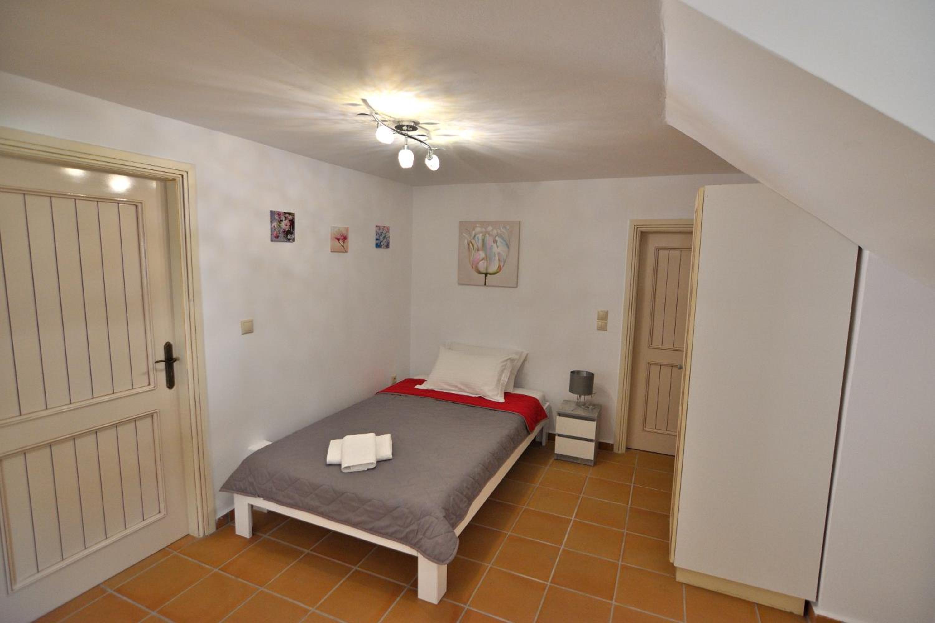 Two-Bedroom Apartment - Photo 7