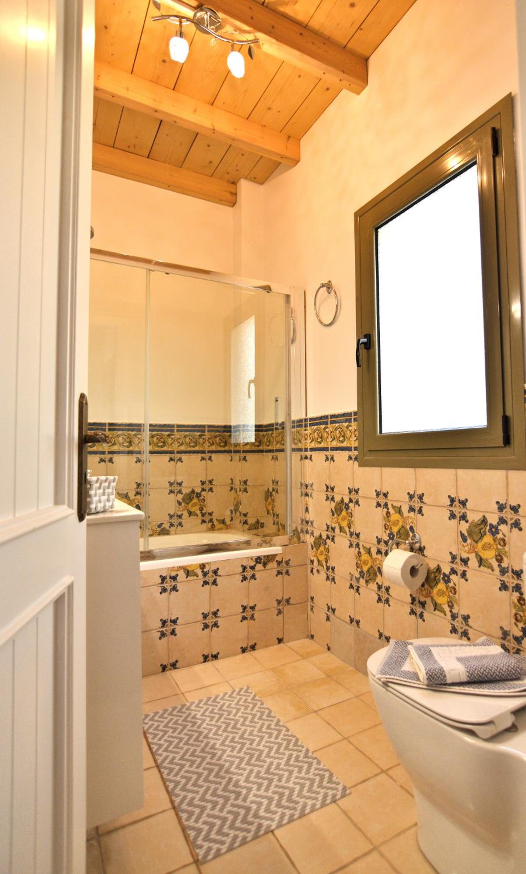 One-Bedroom Apartment - Photo 13