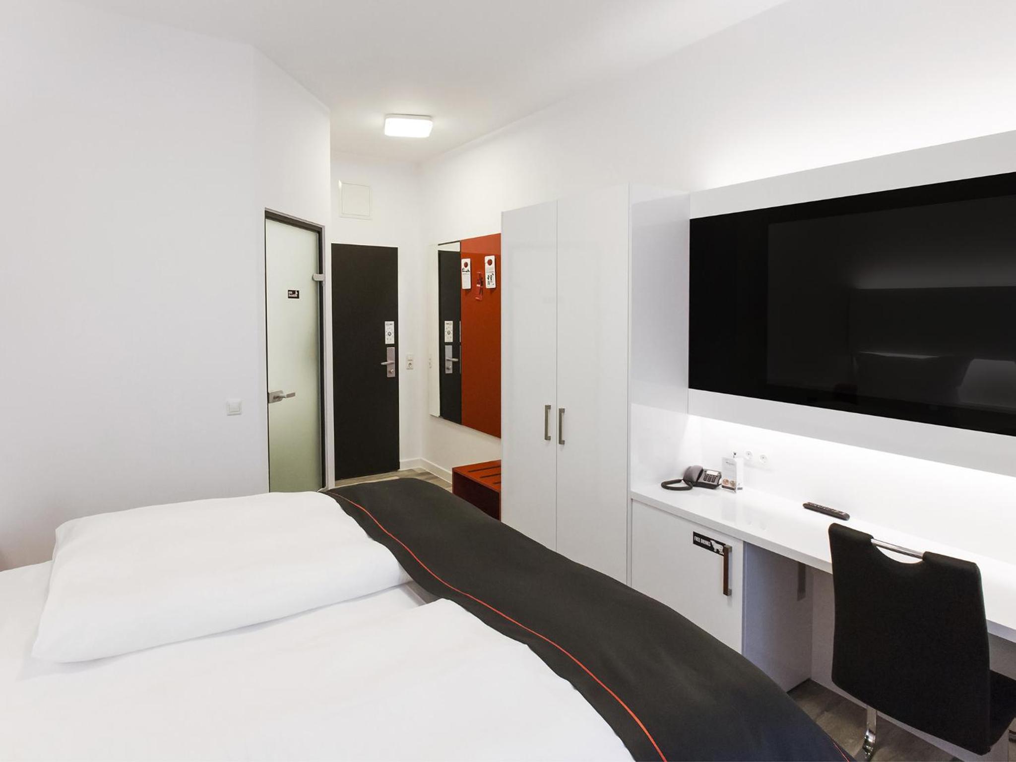 Standard Double Room - Photo 2