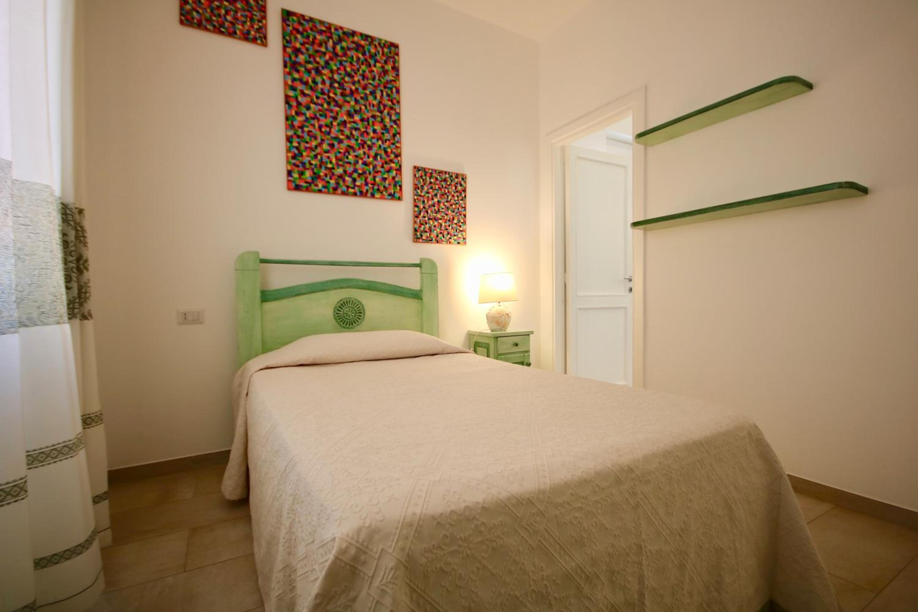 Standard King Room photo 3