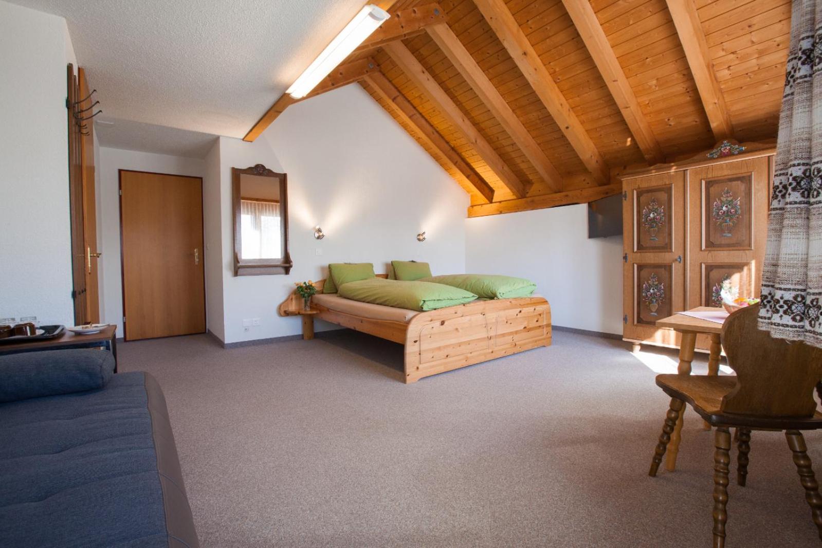 Standard Double Room with Balcony - Photo 3