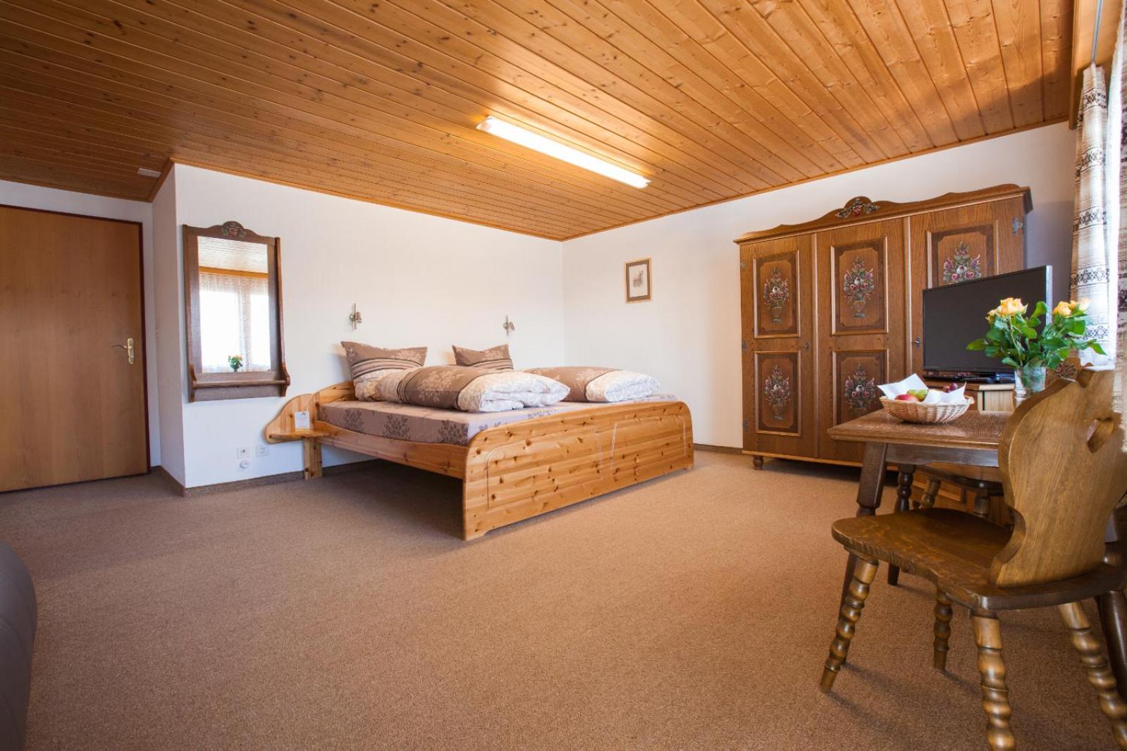 Standard Double Room with Balcony - Photo 6