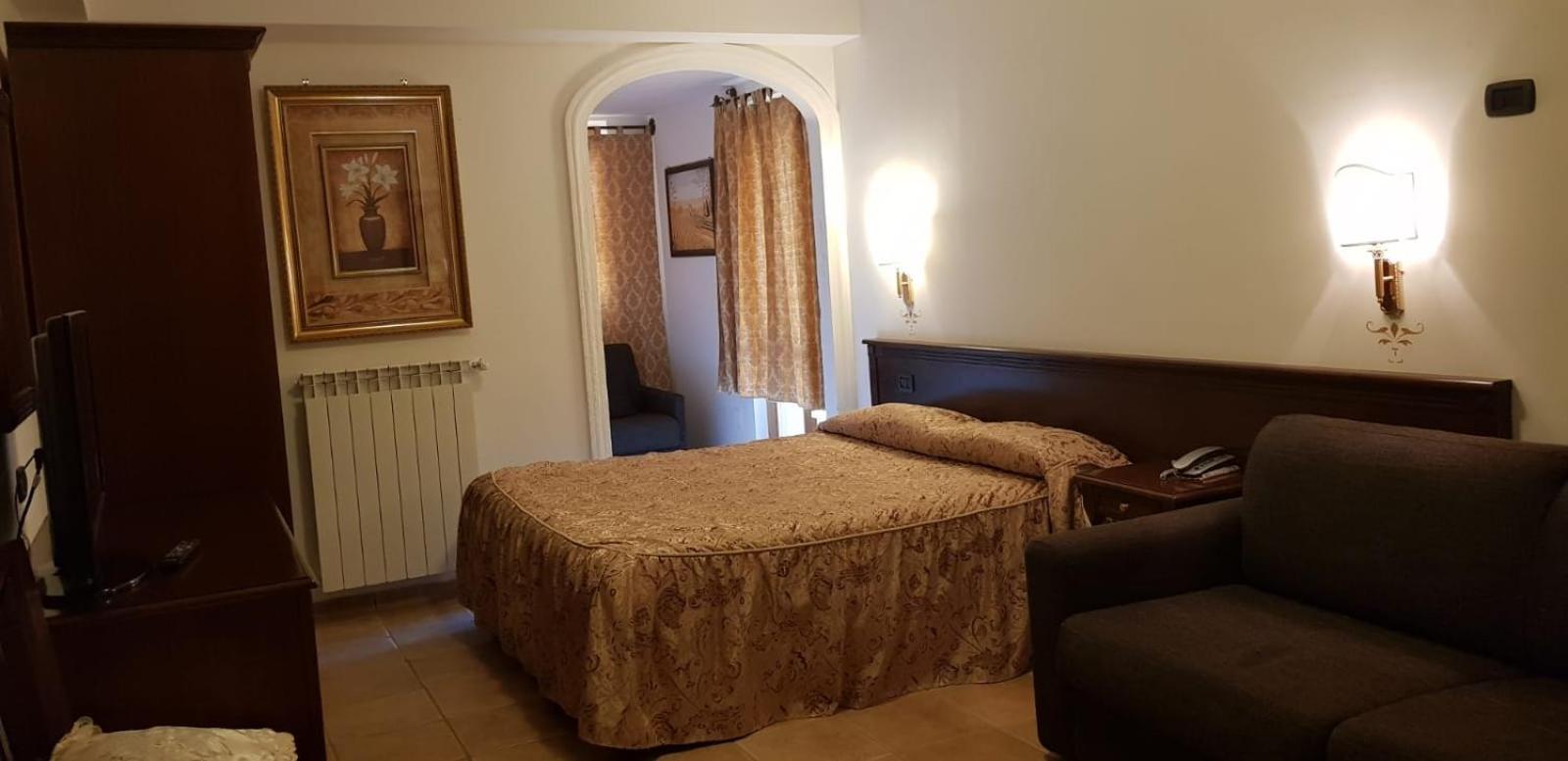 Quadruple Room with Bathroom photo 2