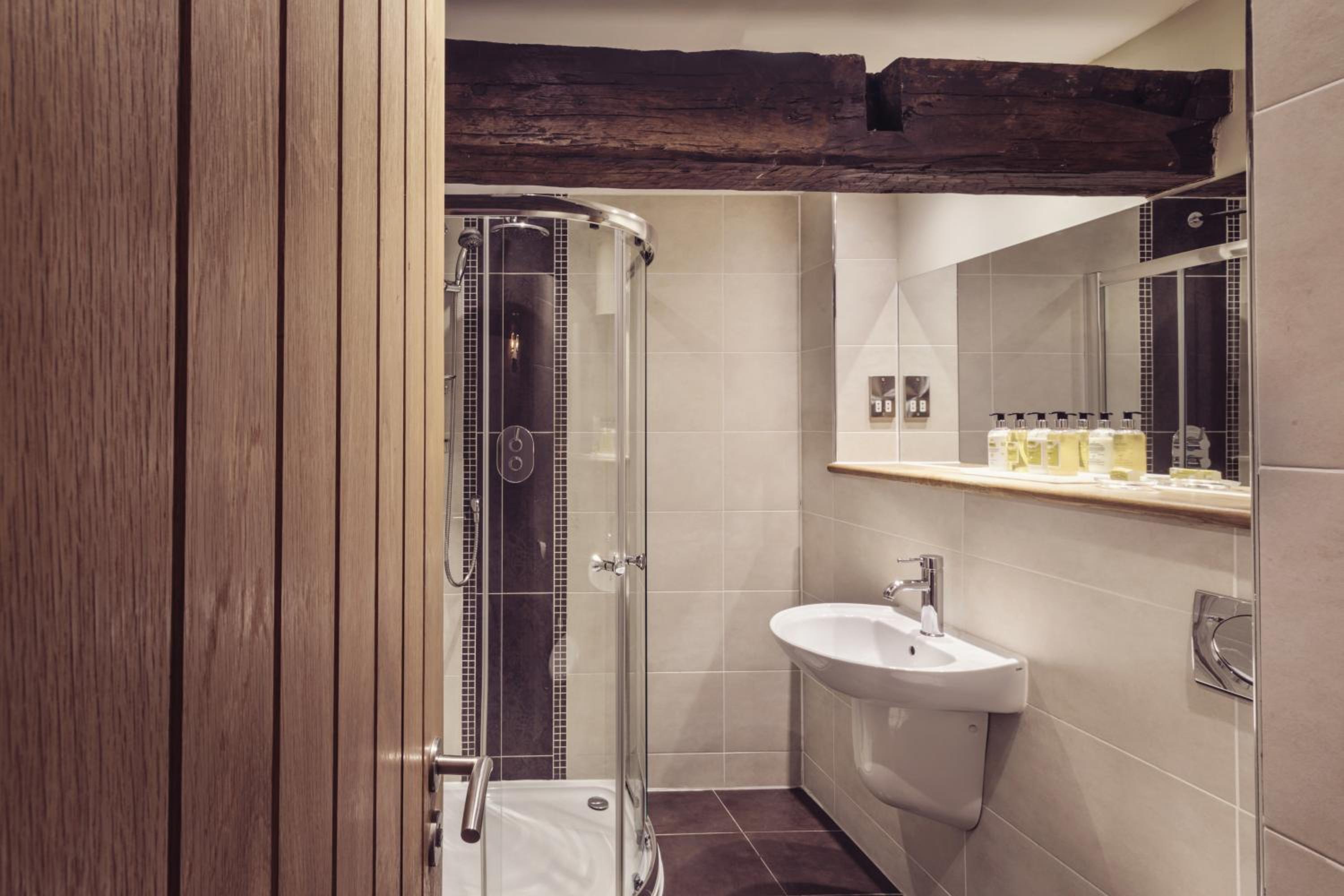 Superior King Room - Photo 4