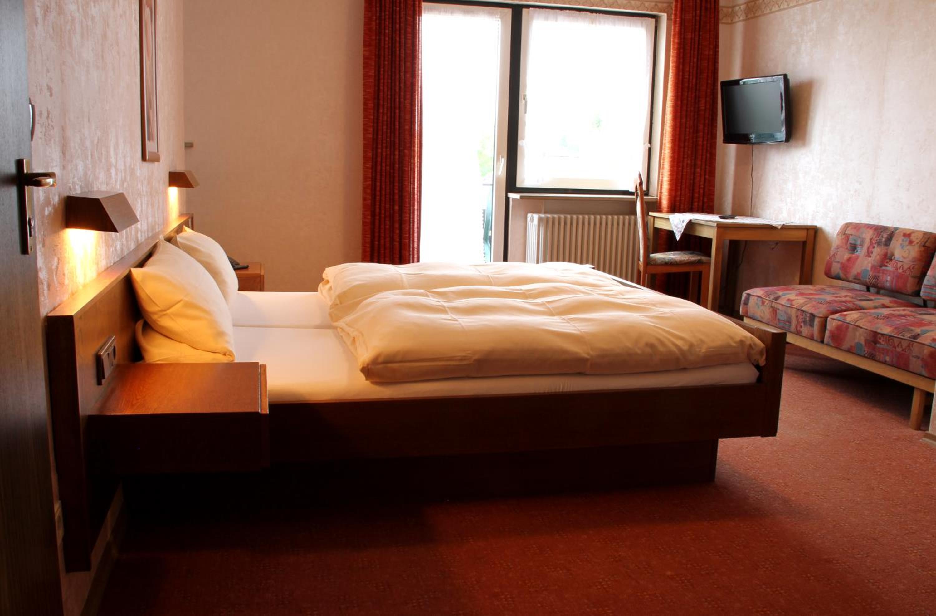 Budget Double Room - Photo 1