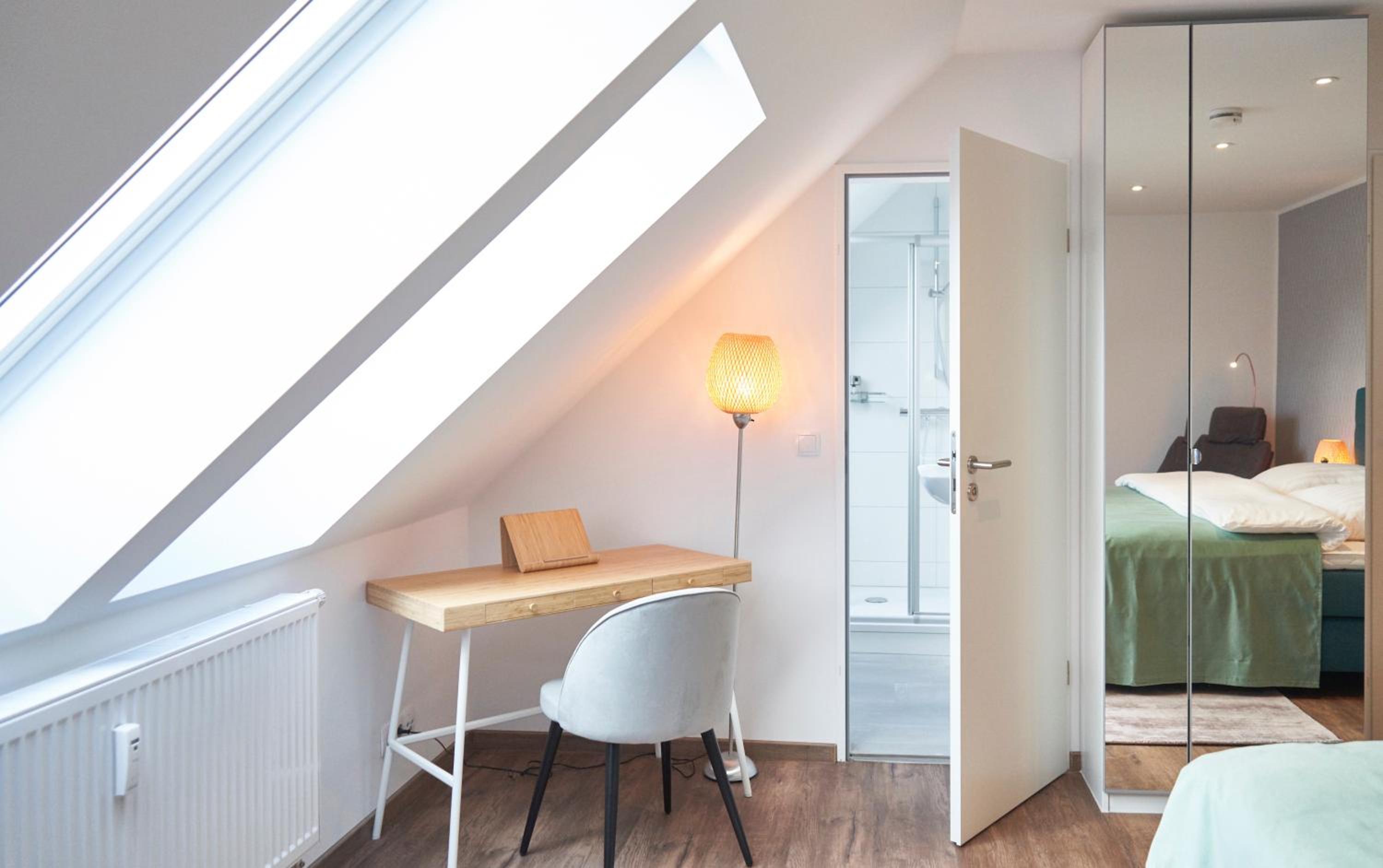 One-Bedroom Apartment - Photo 3