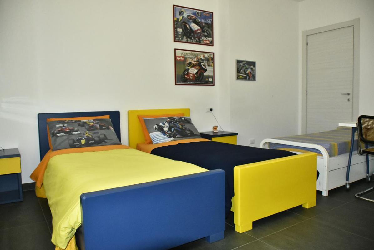Triple Room with Private Bathroom - Photo 2