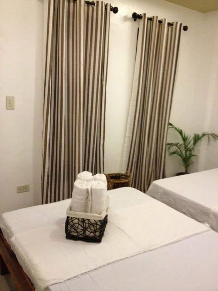 Quadruple Room with Private Bathroom - Photo 1