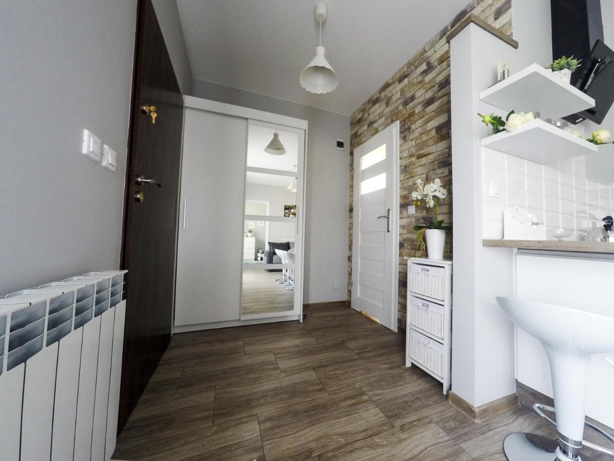 One-Bedroom House - Photo 2