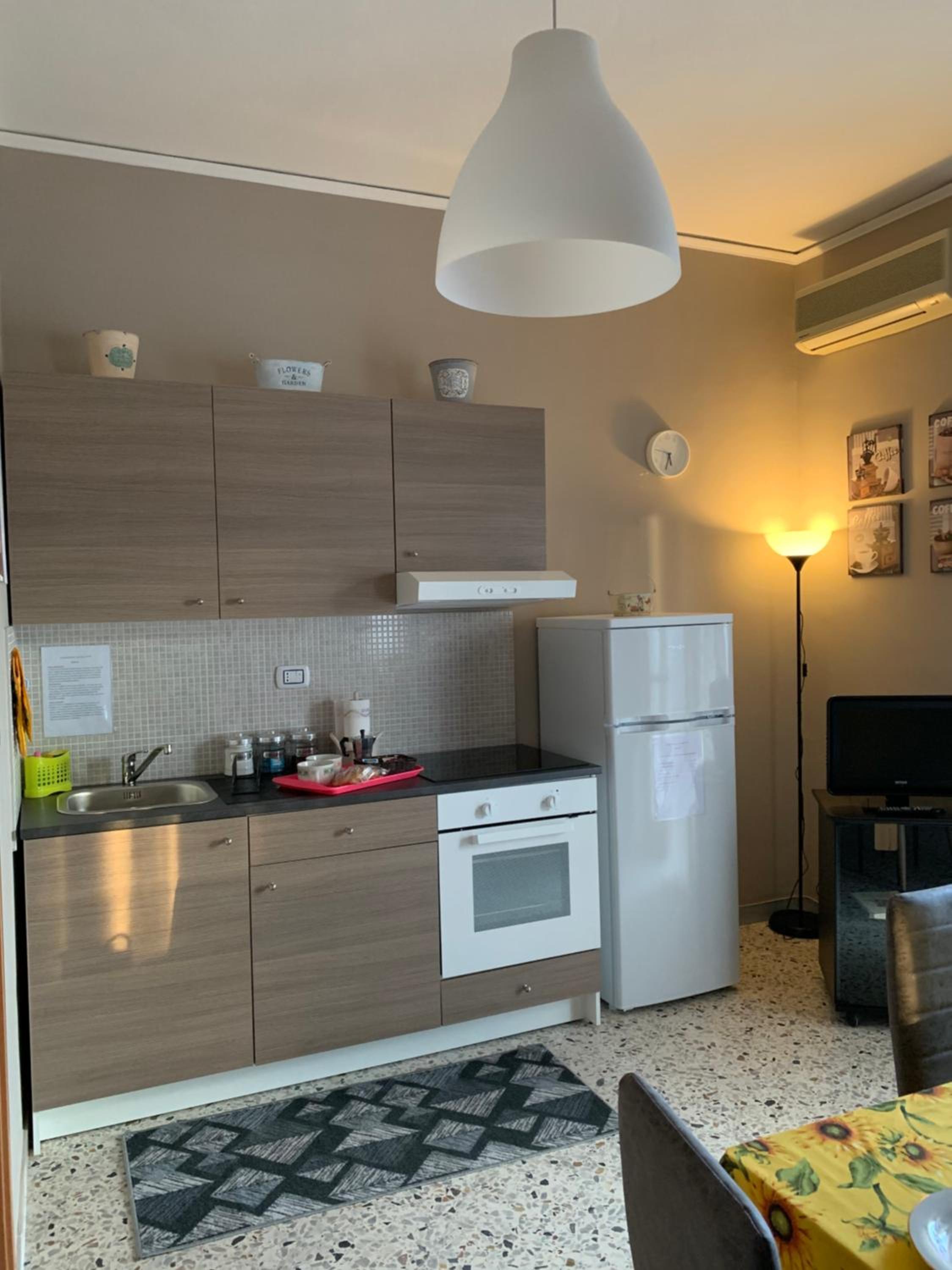 One-Bedroom Apartment - Photo 43
