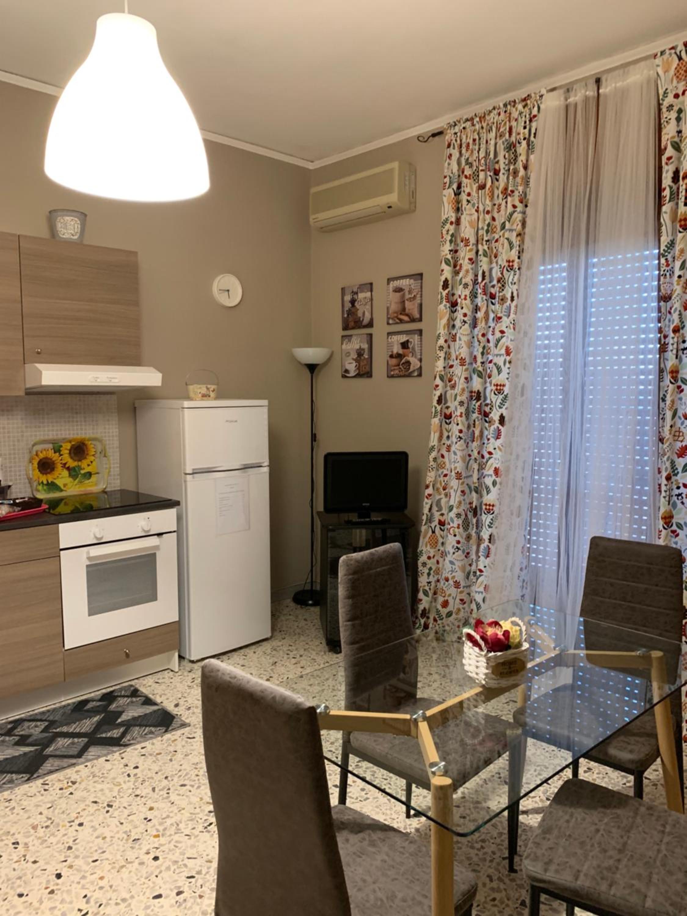 One-Bedroom Apartment - Photo 33