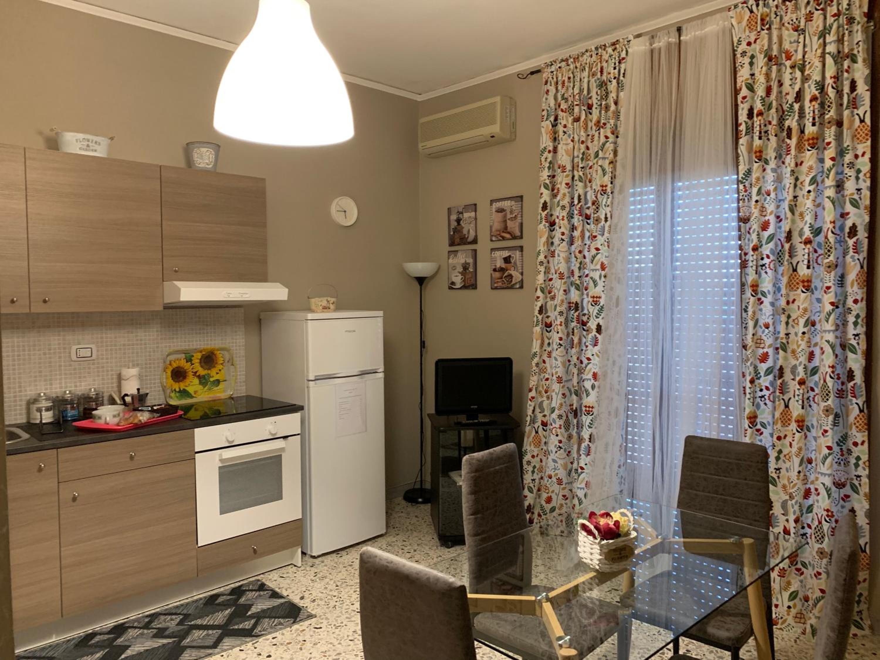 One-Bedroom Apartment - Photo 32