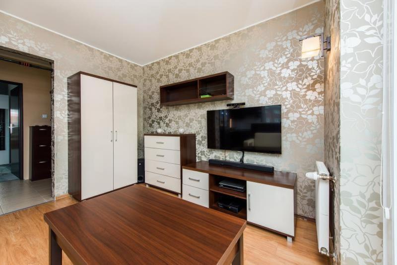 One-Bedroom Apartment - Photo 6