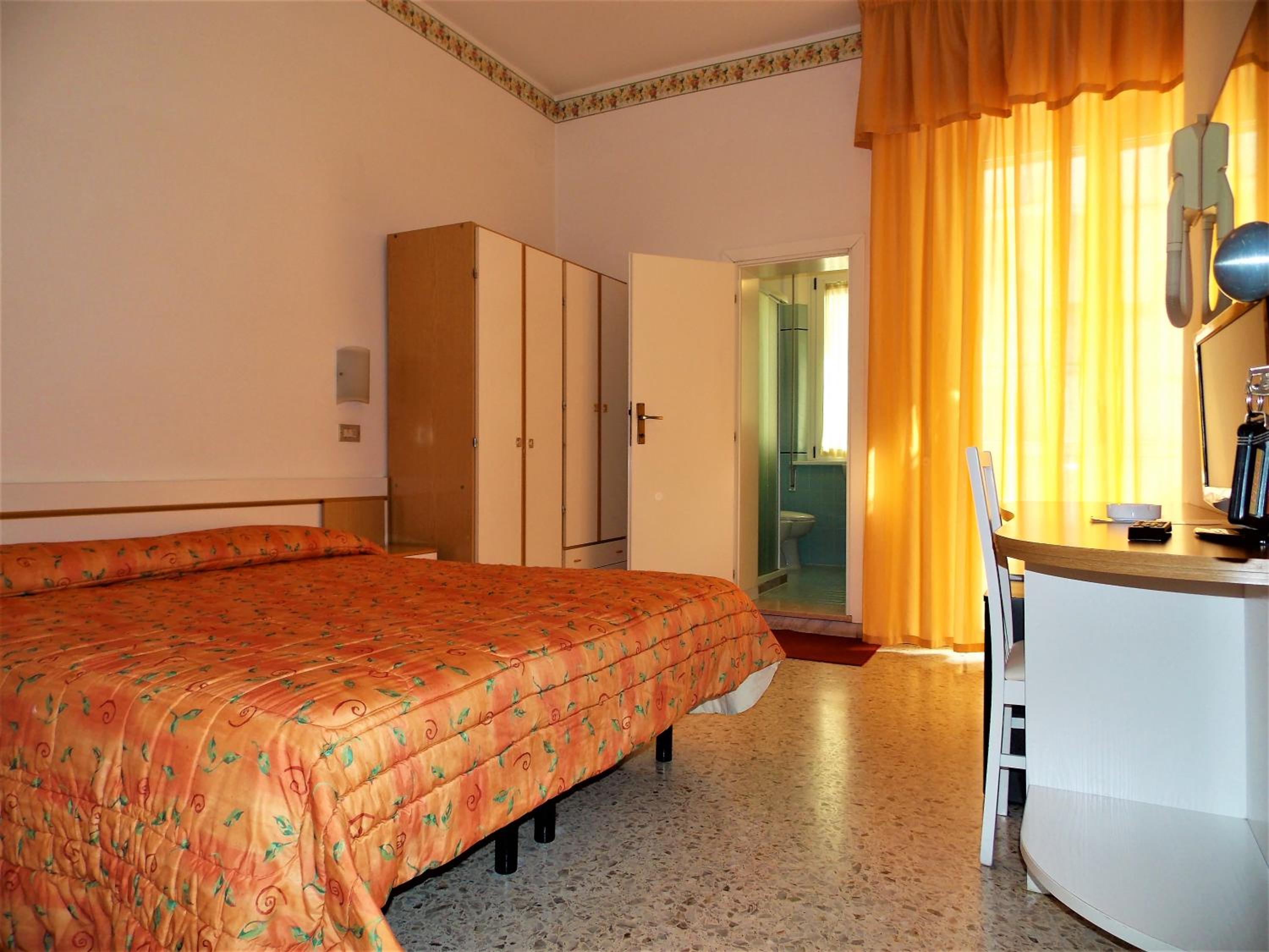 Standard Double Room - Photo 1