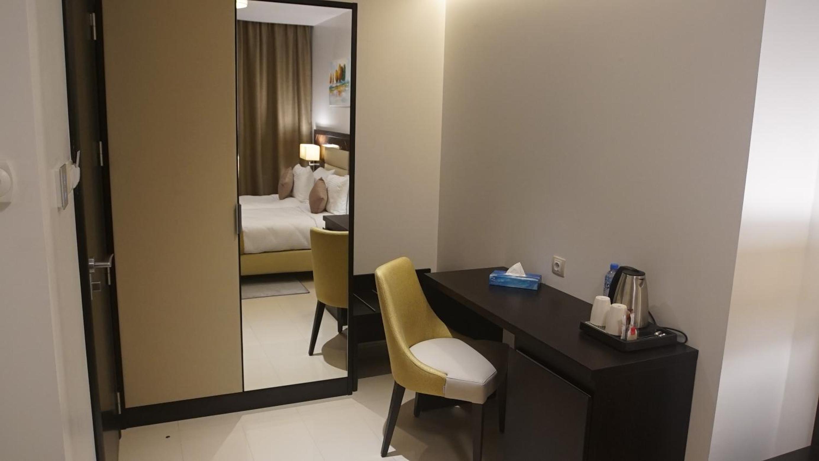 Twin Room - Photo 7