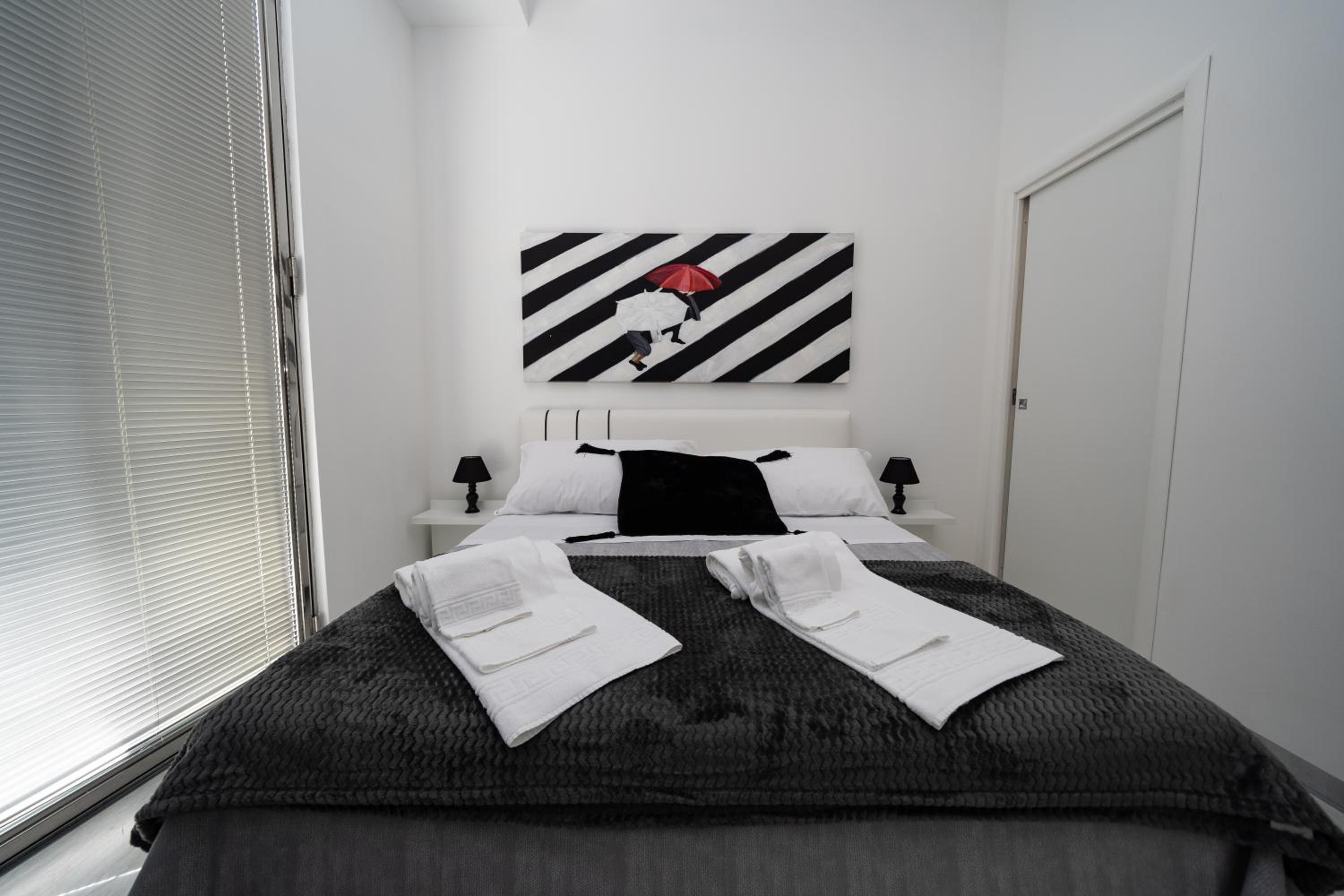 Double Room - Photo 7