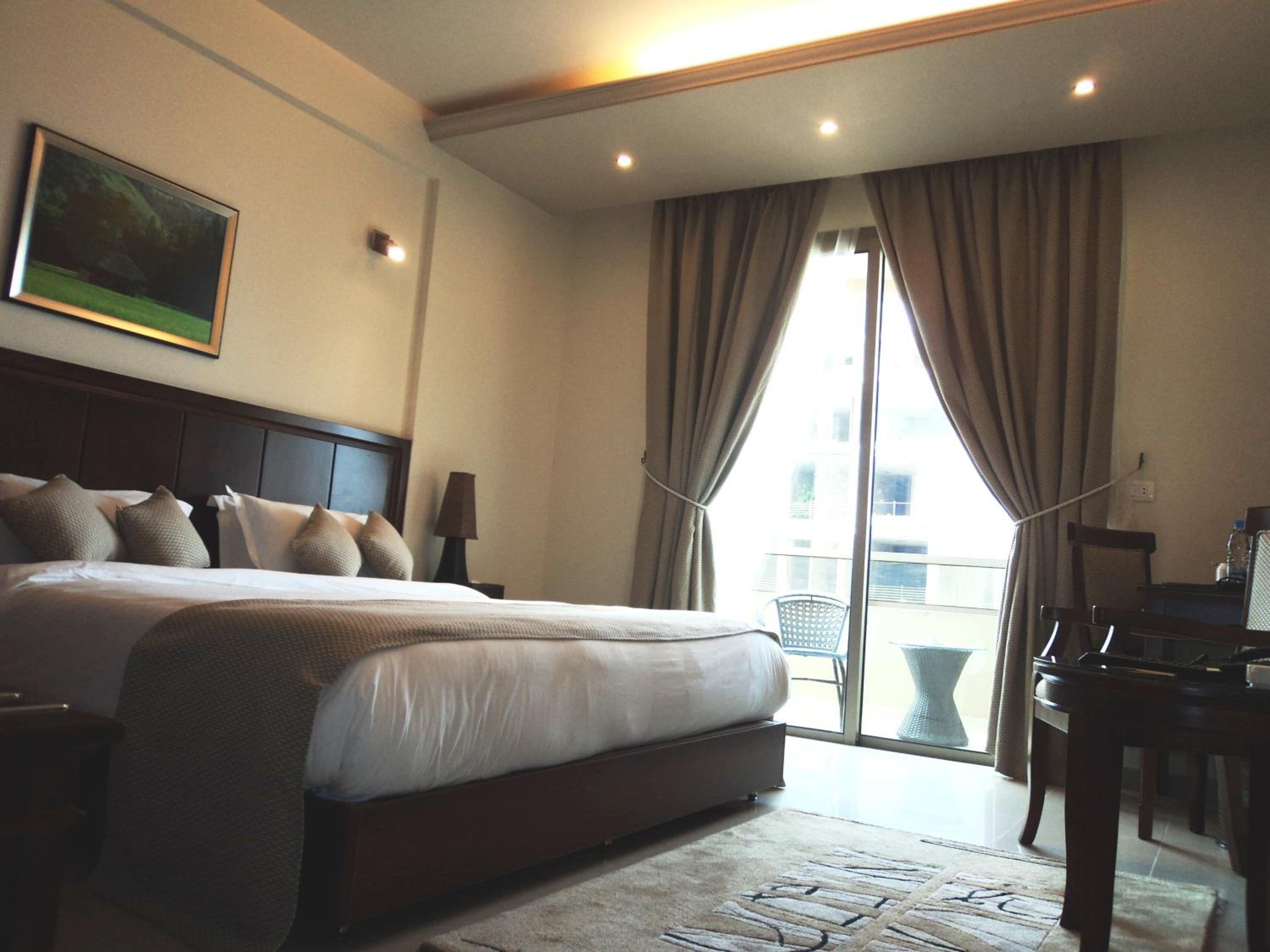 Deluxe King Room