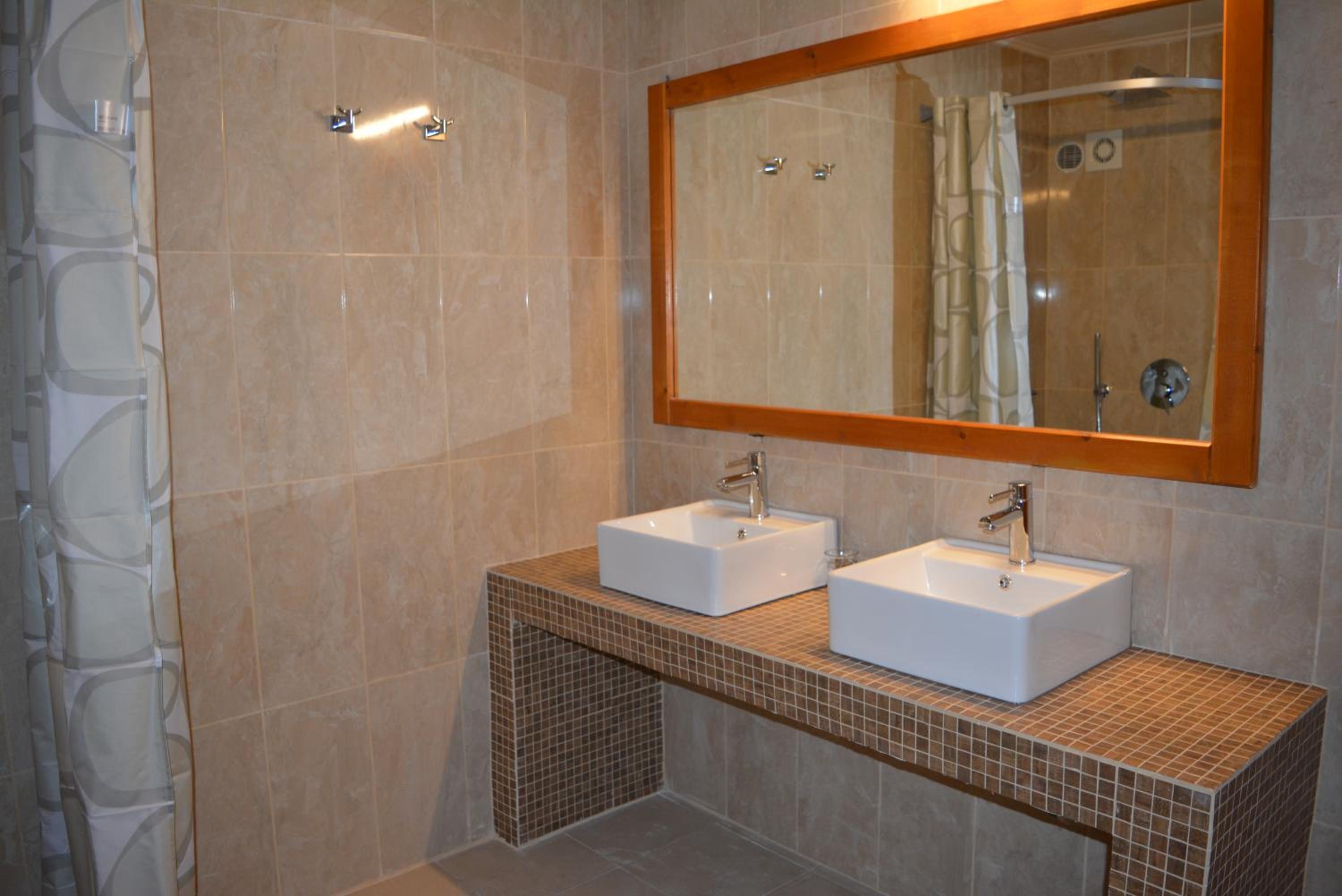 Two Bedroom Apartment - Ground Floor photo 2