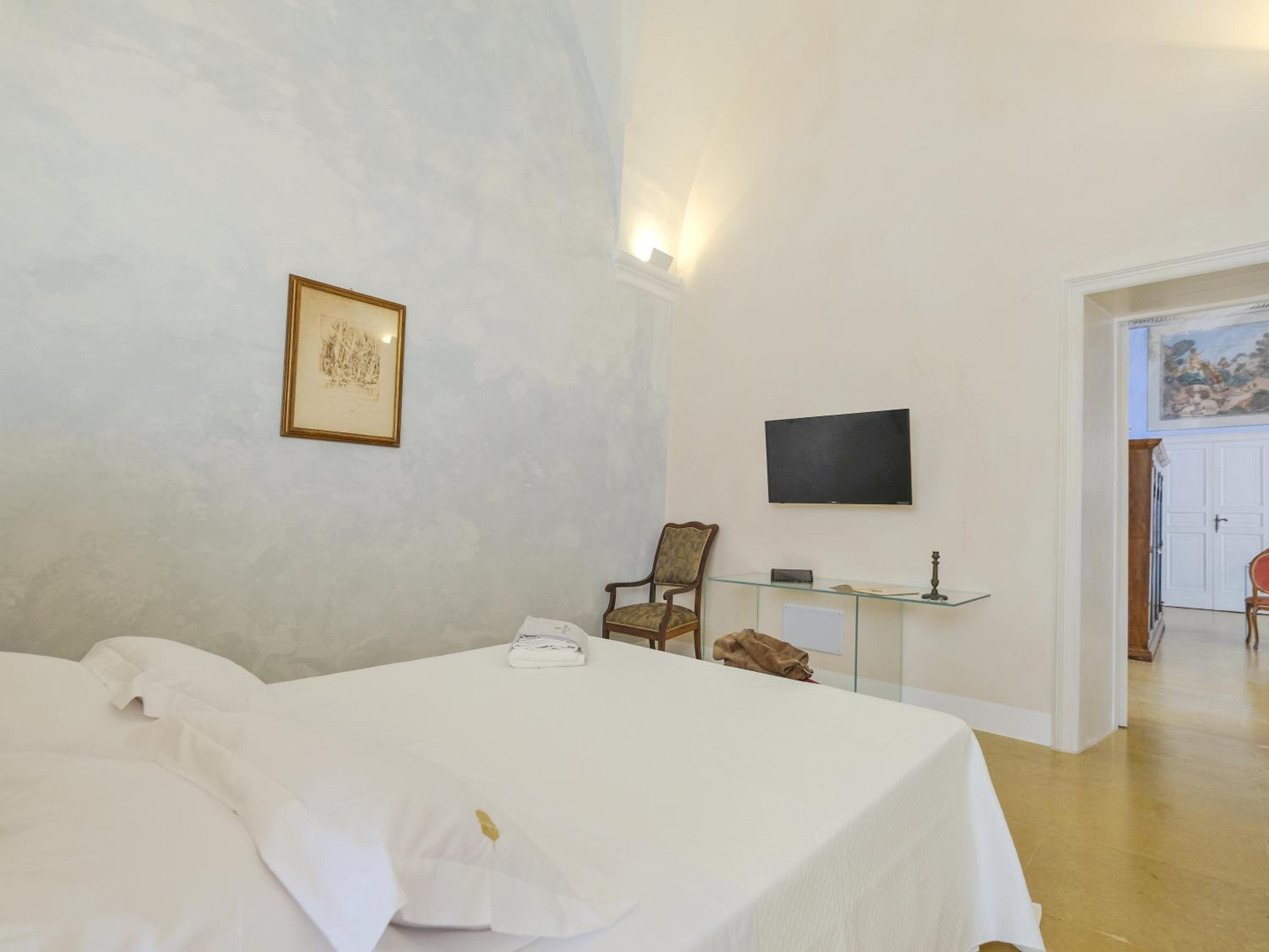 Suite with Terrace - Photo 5