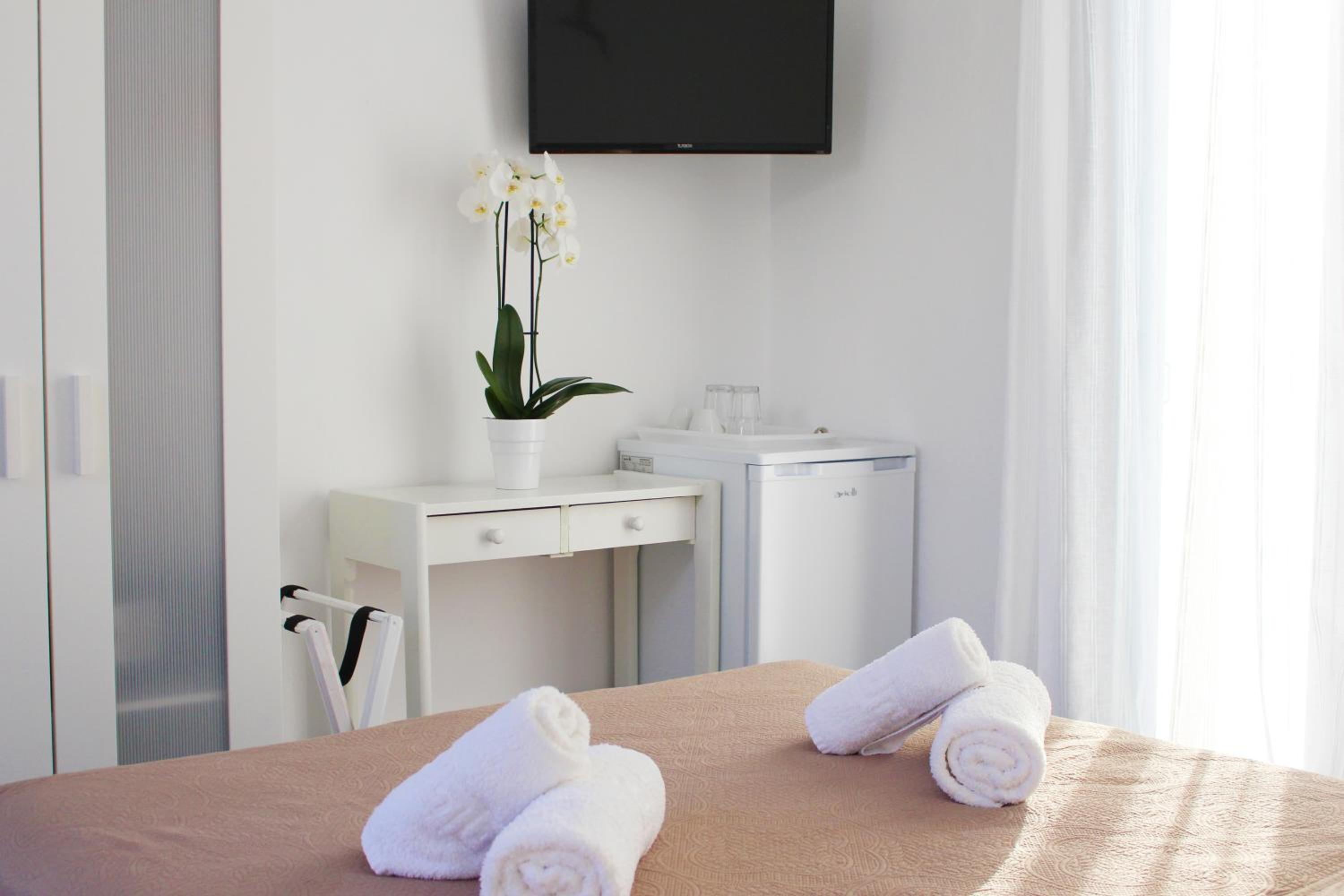 Classic Sea View Suite - Photo 21