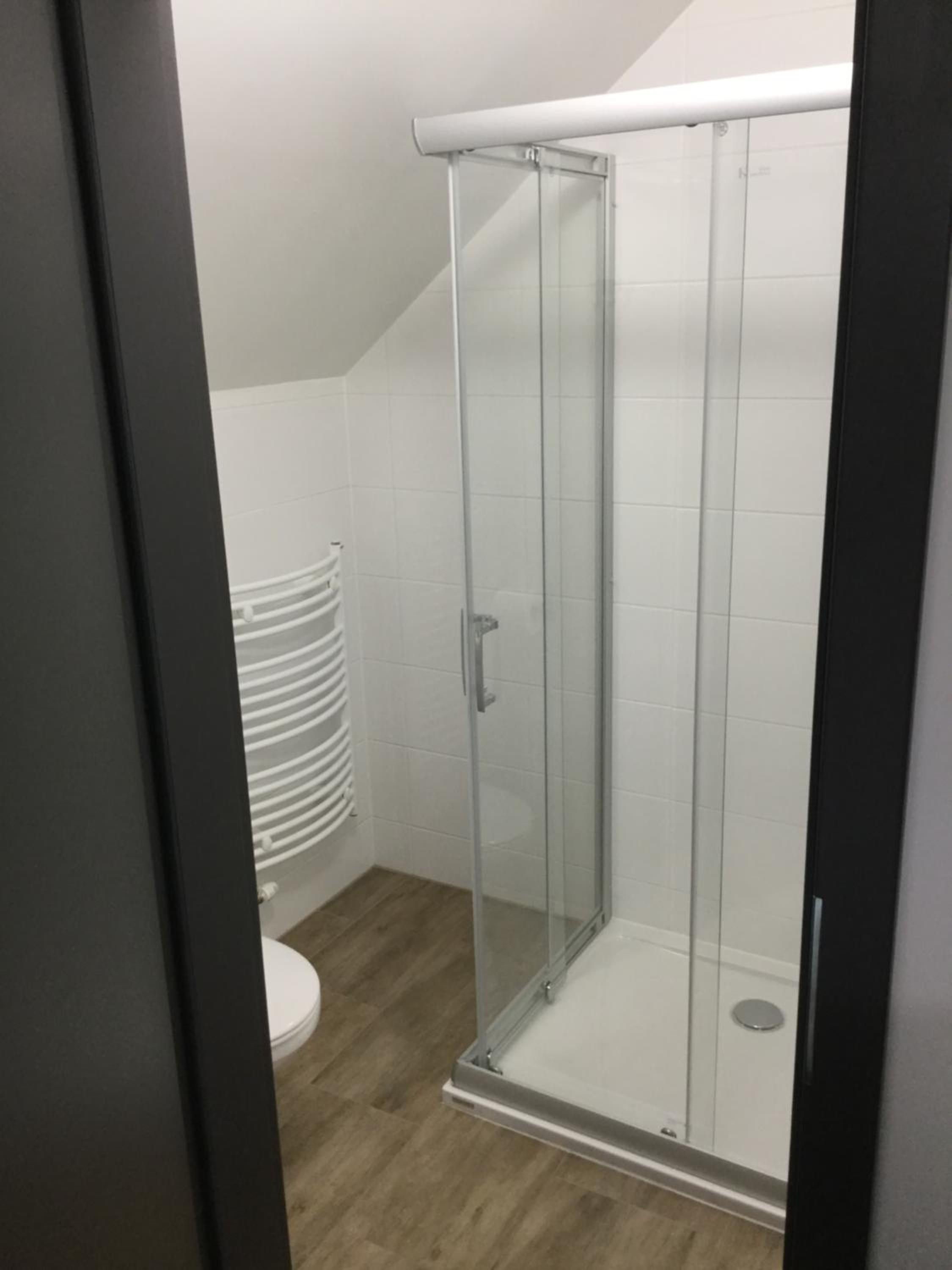 Twin Room with Private Bathroom photo 3