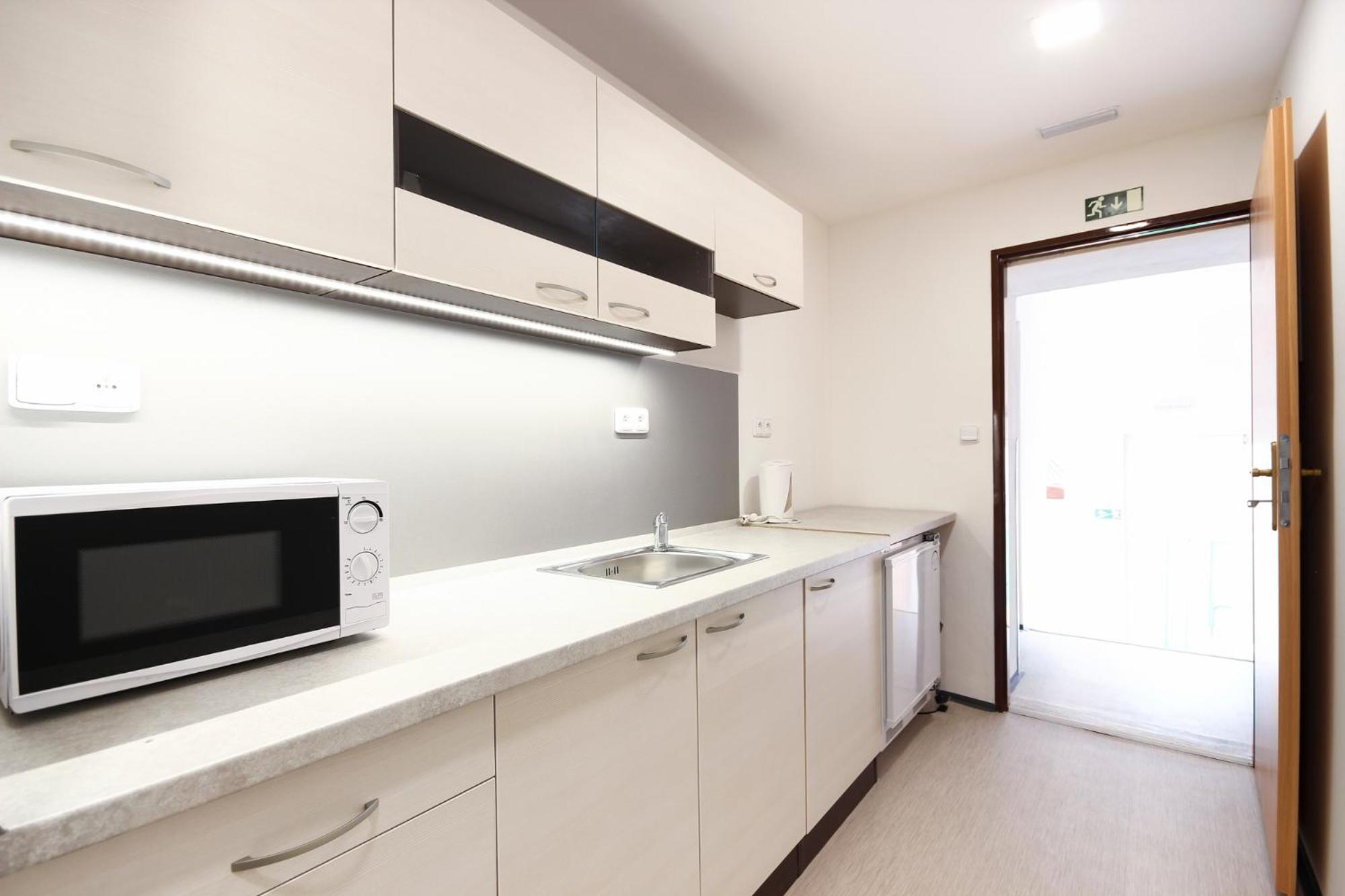 Twin Room with Private Bathroom photo 1