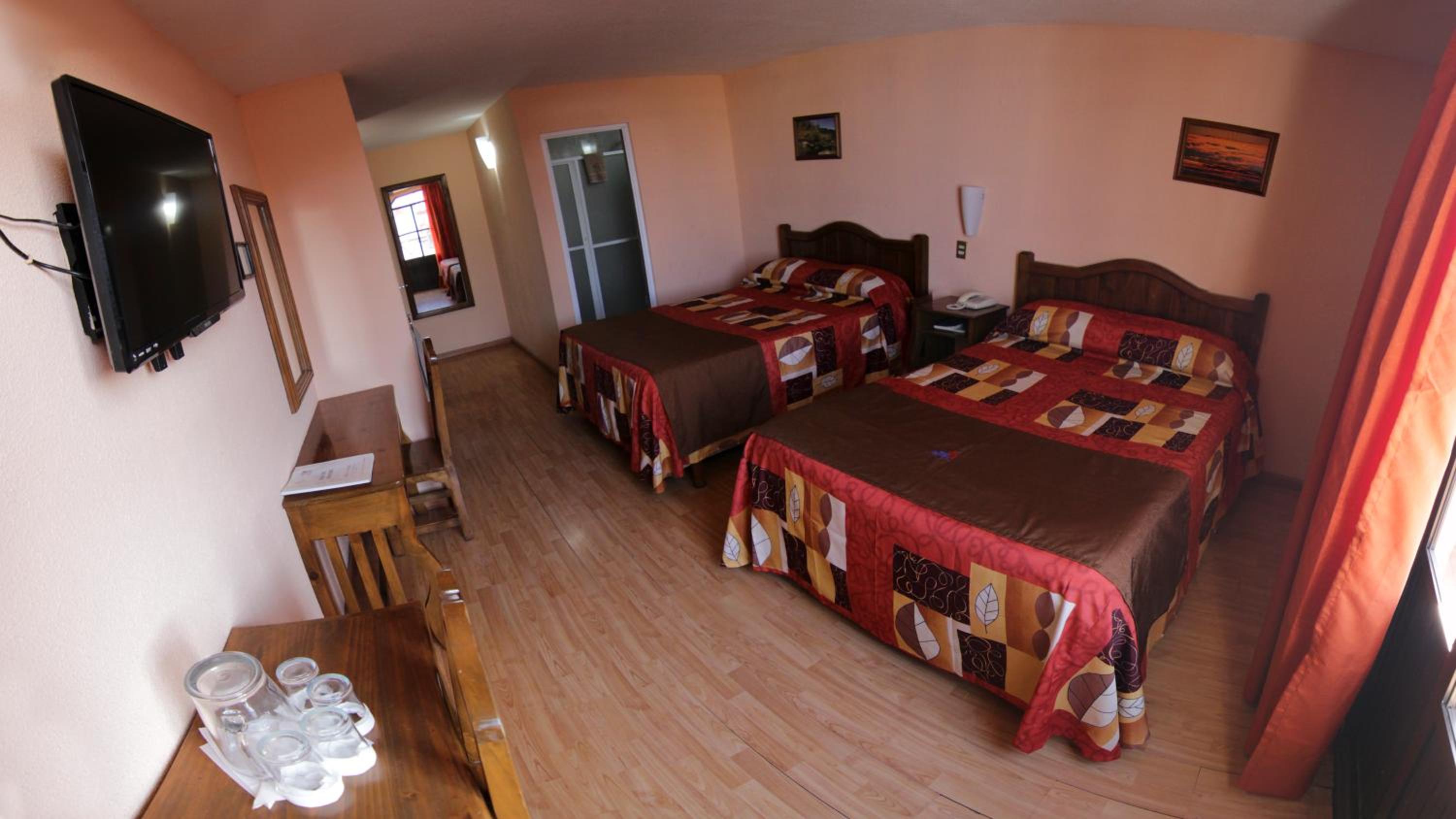 Double Room with Two Double Beds - Photo 7
