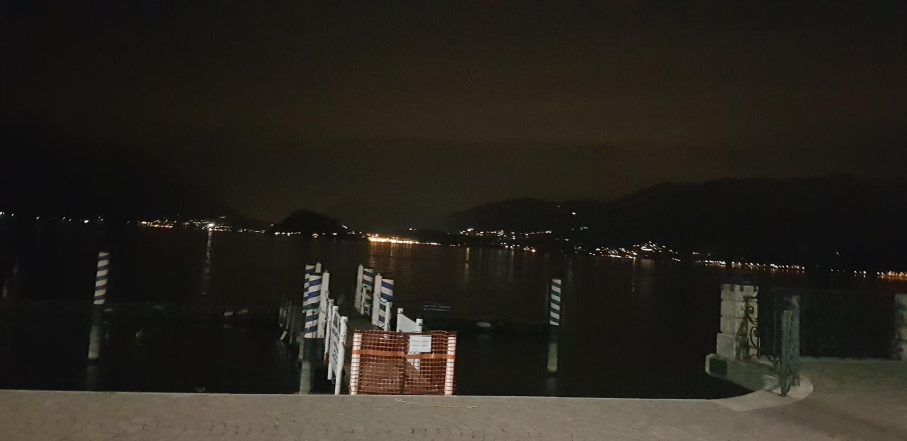 Apartment with Lake View - Photo 15