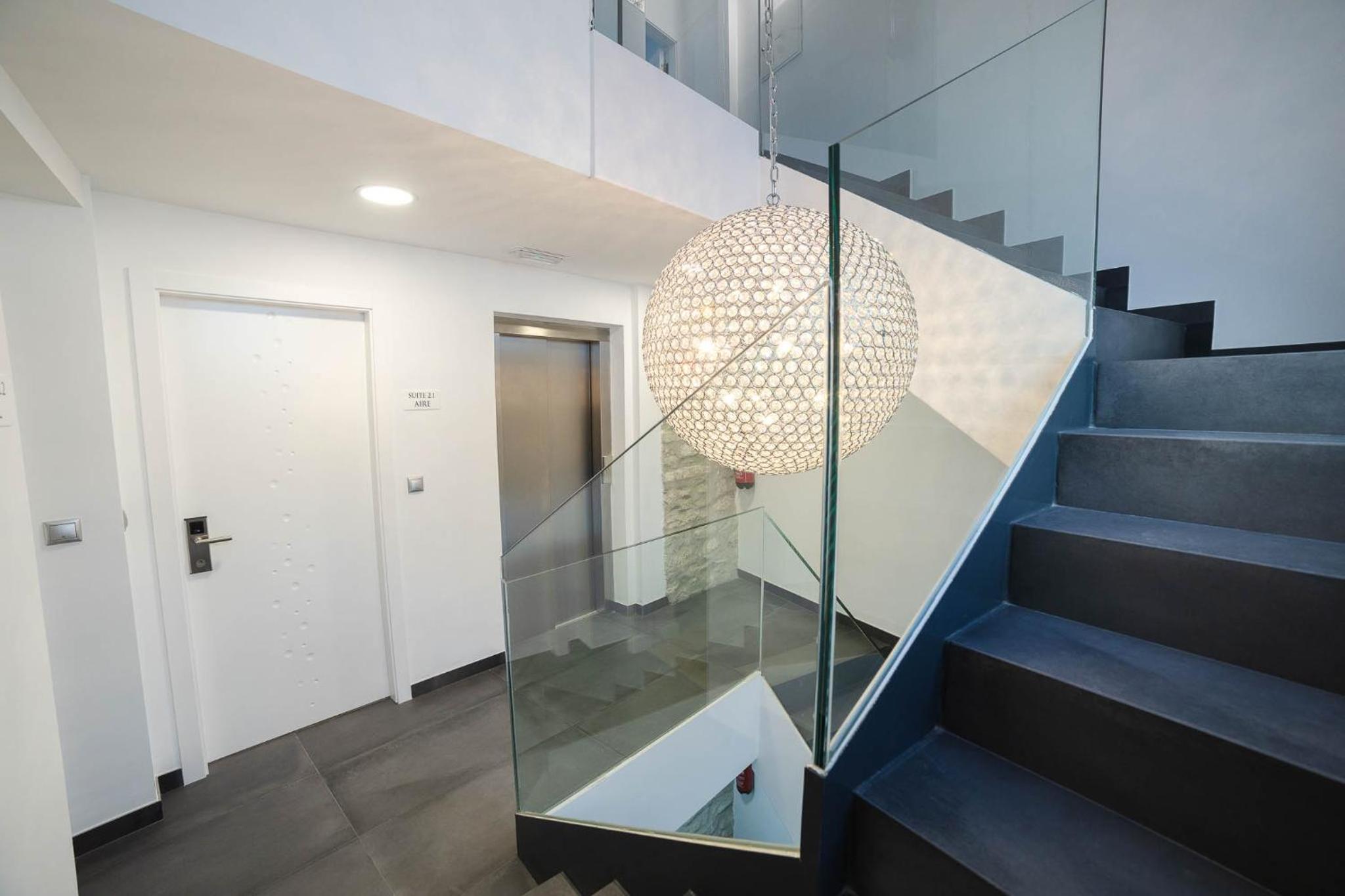 One-Bedroom Apartment - Photo 7