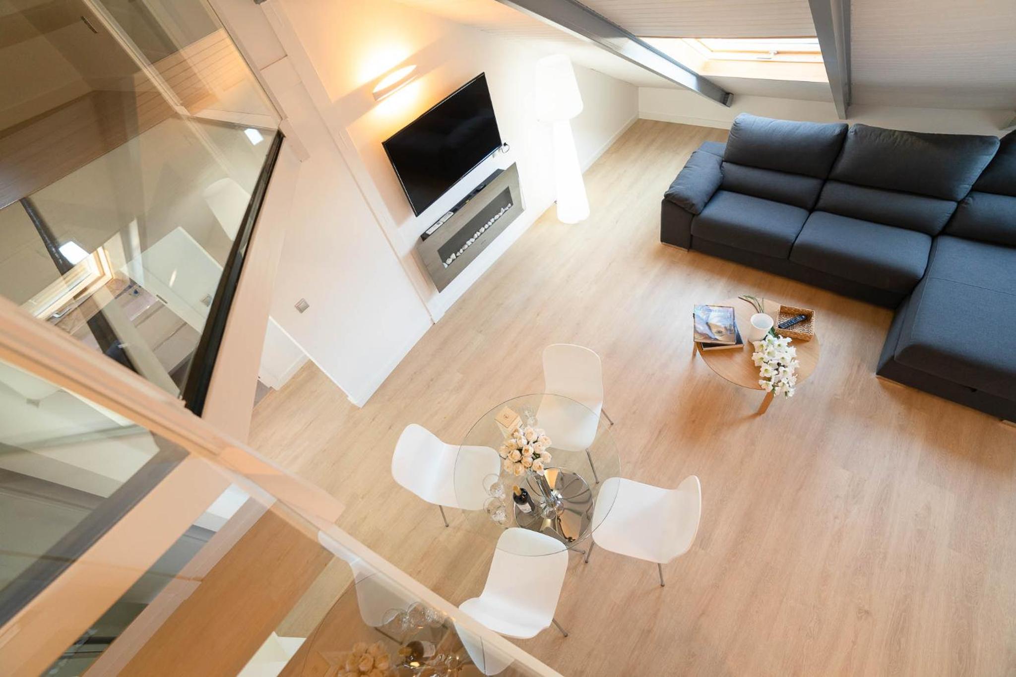 Two-Bedroom Apartment - Photo 11