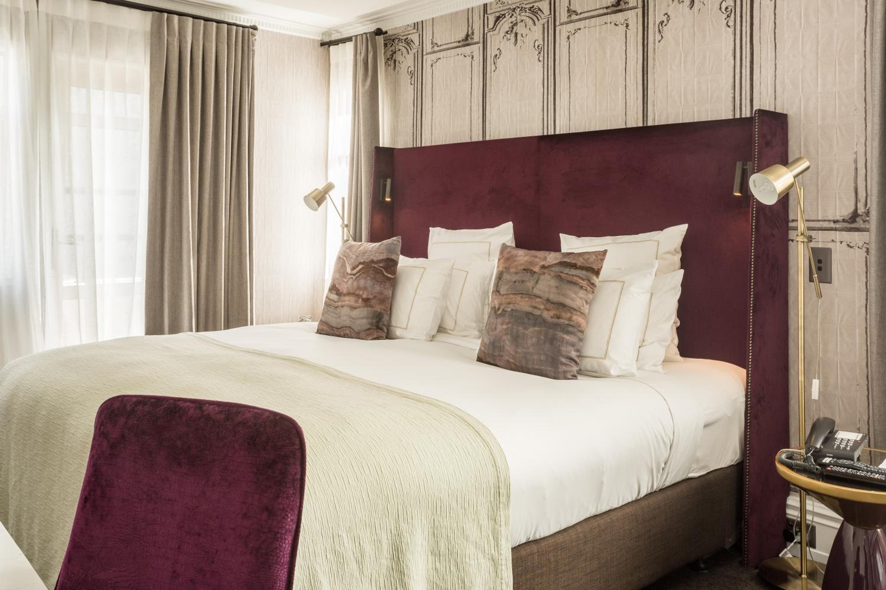 Junior King Suite - High Floor - Photo 3