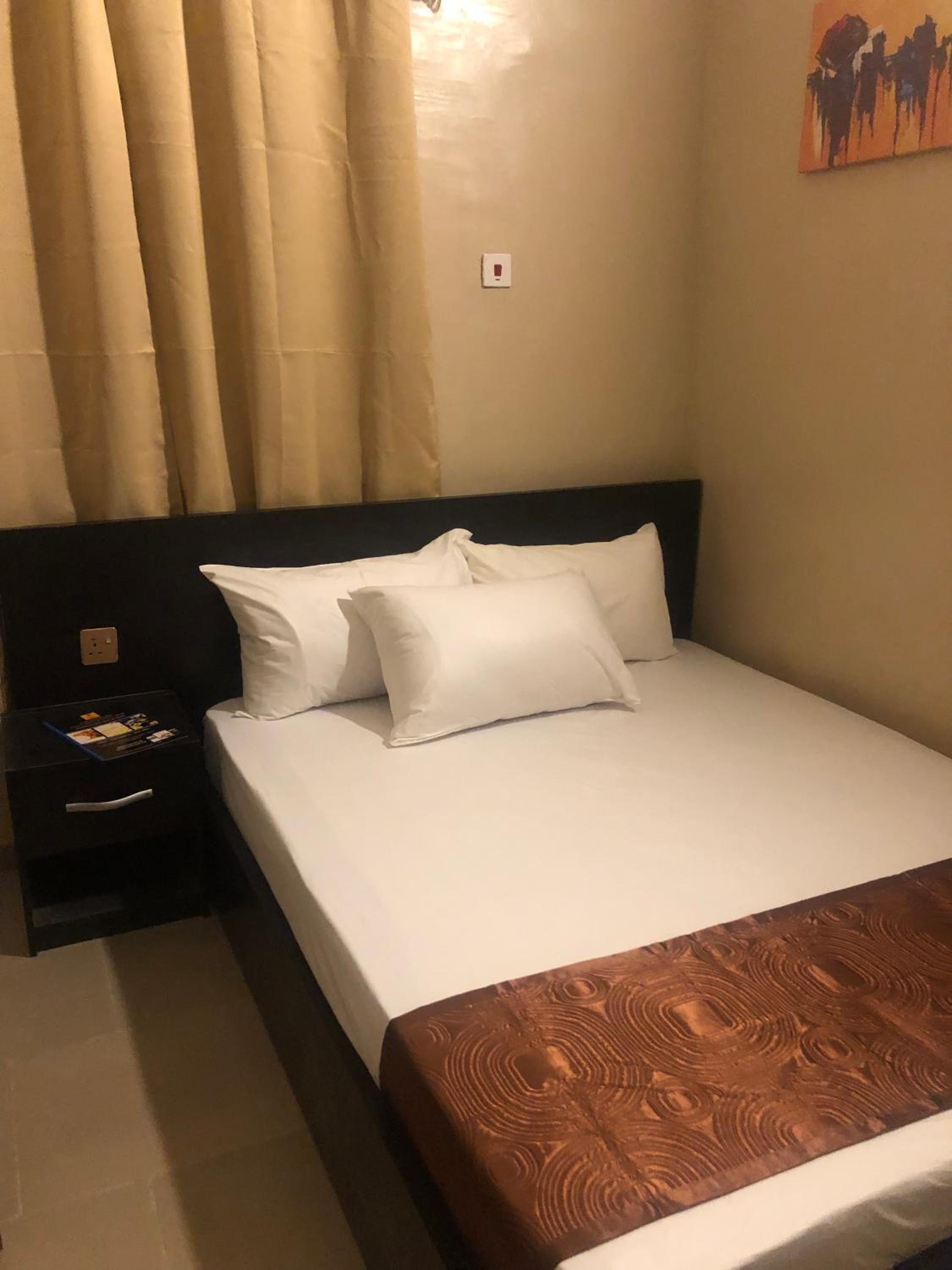 Deluxe Queen Room photo 3