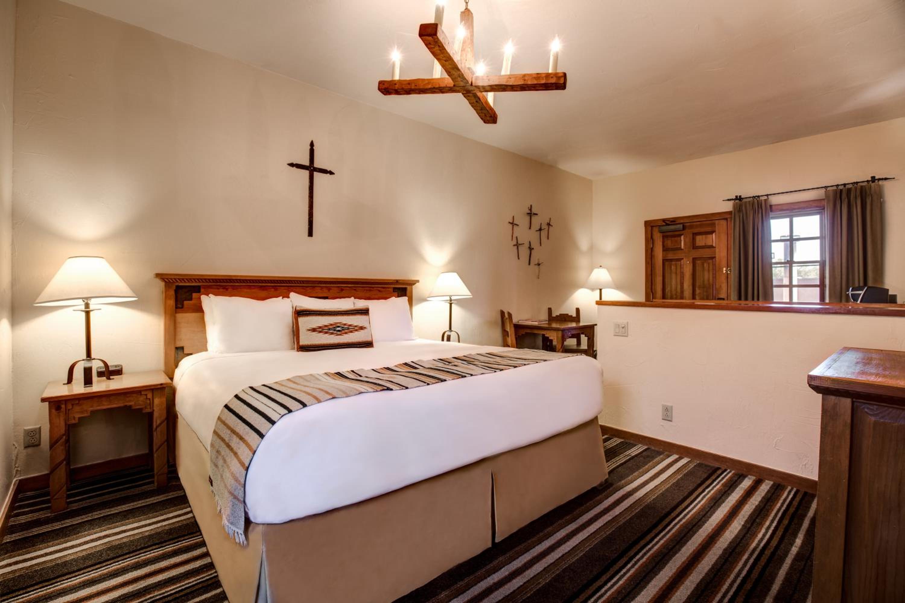 Standard King Room - Photo 1