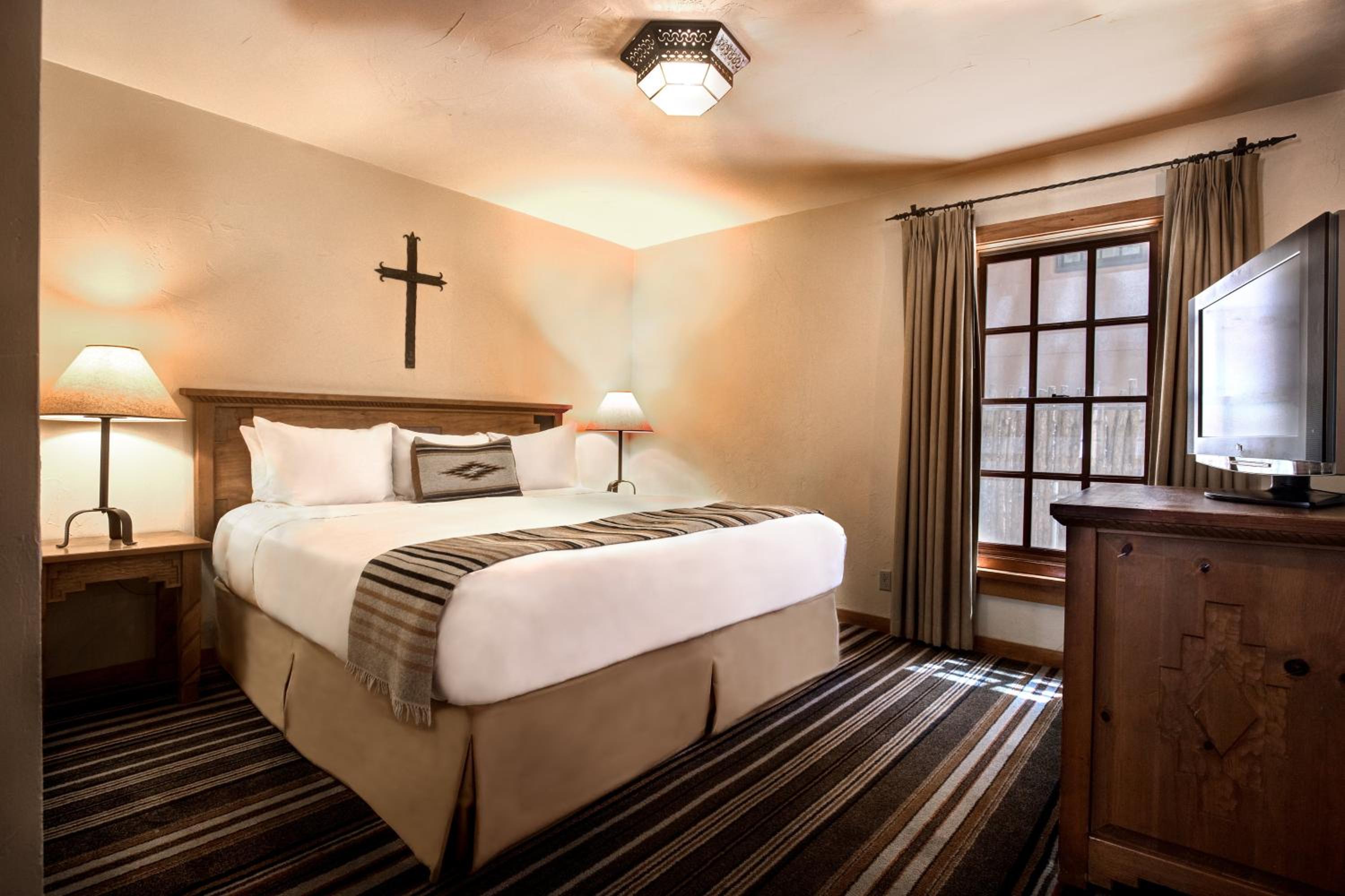 Junior Suite with Fireplace - Photo 2