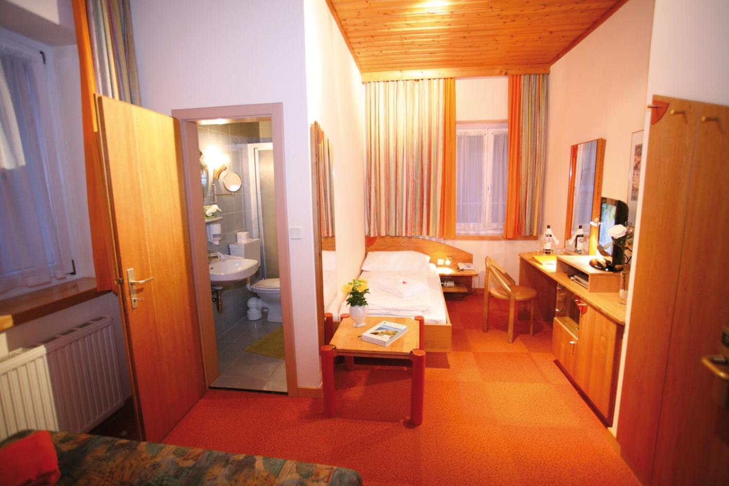 Single Room photo 1