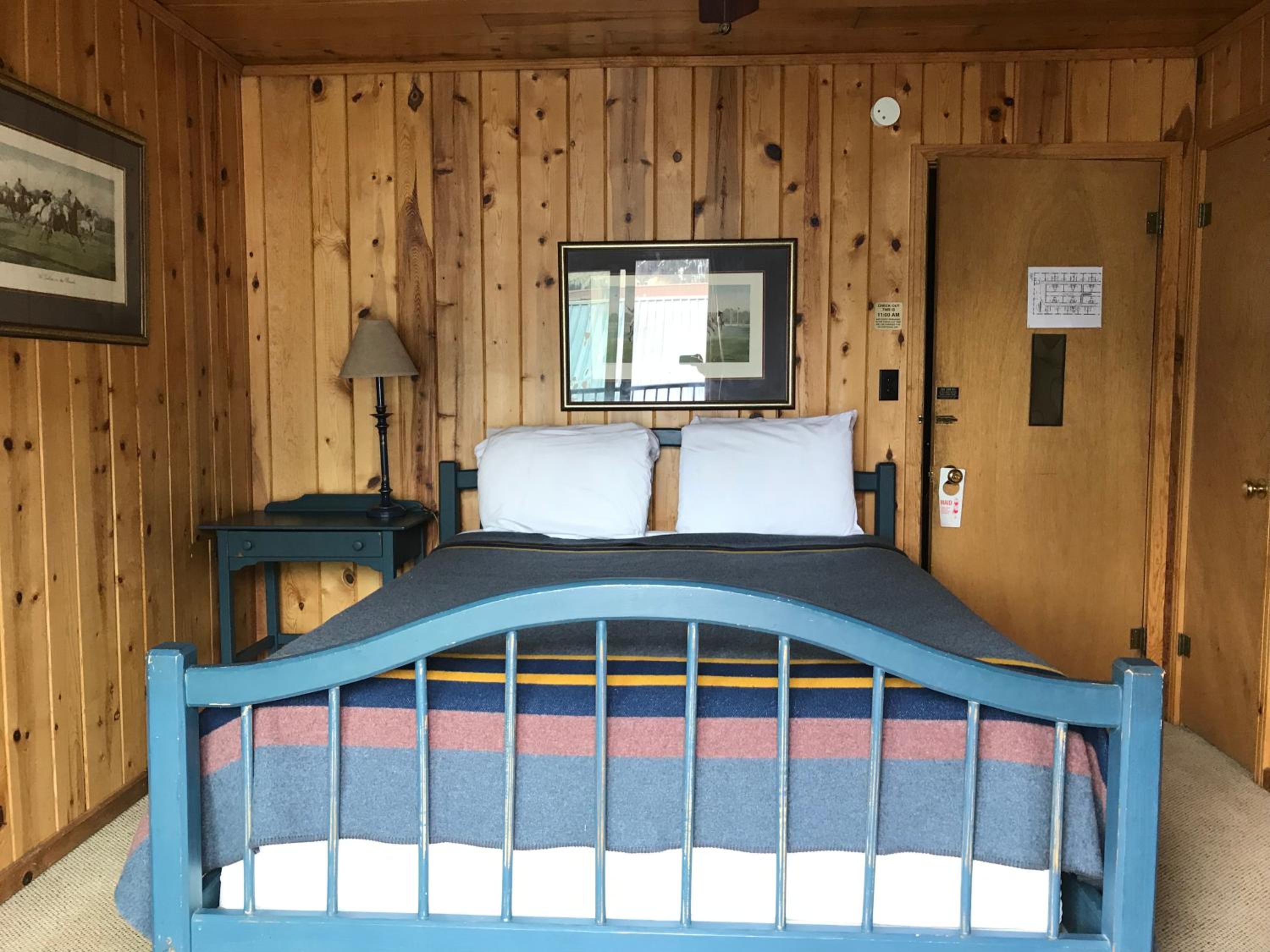 Queen Room with Balcony photo 1