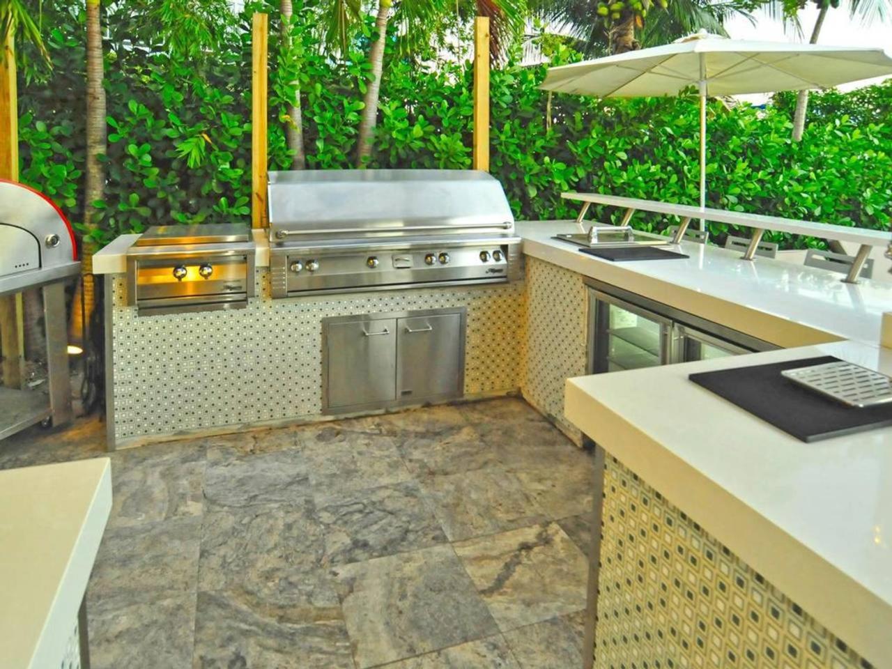 Six-Bedroom Villa  photo 3