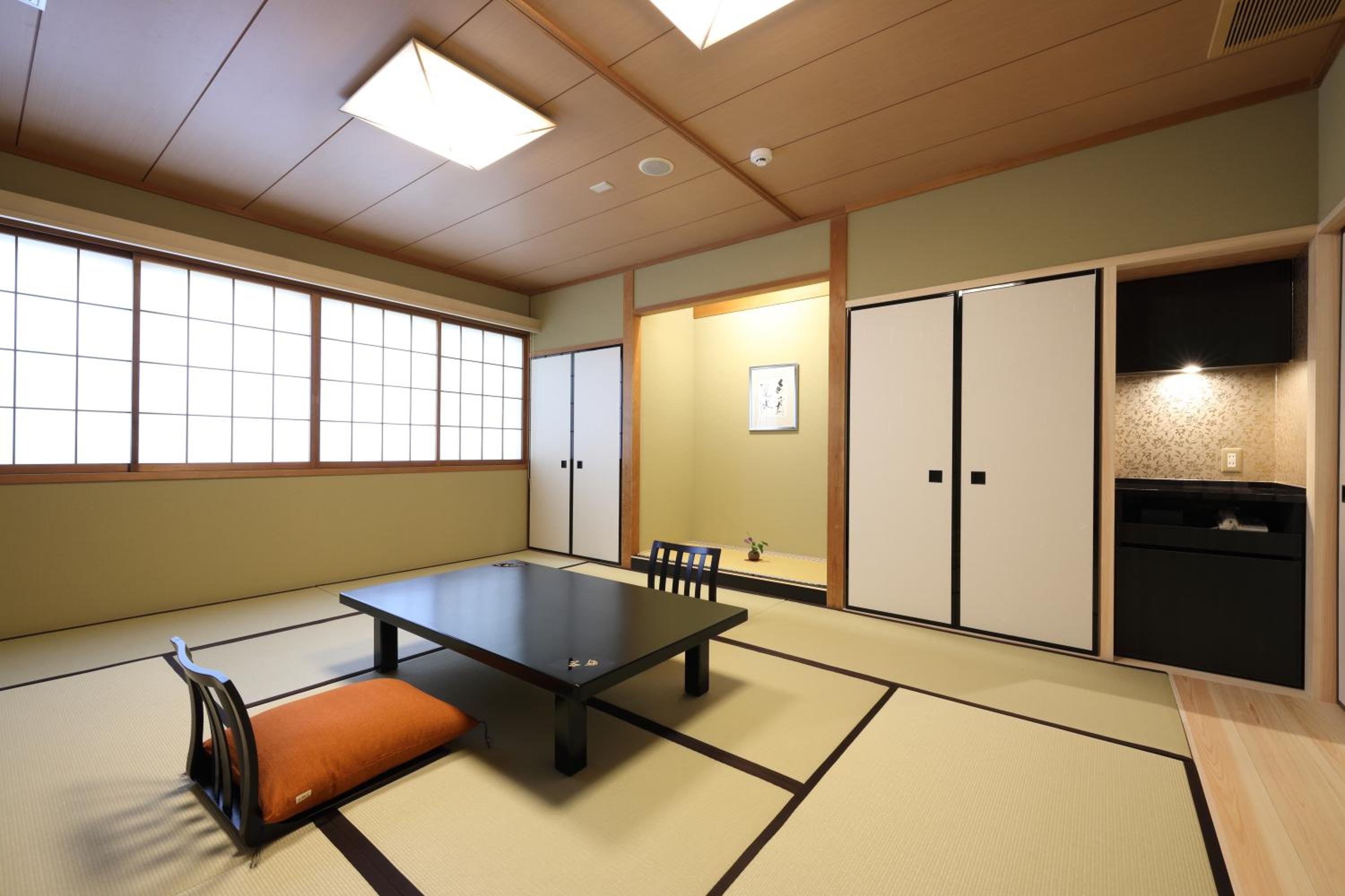 Japanese-Style Superior Room - Photo 4