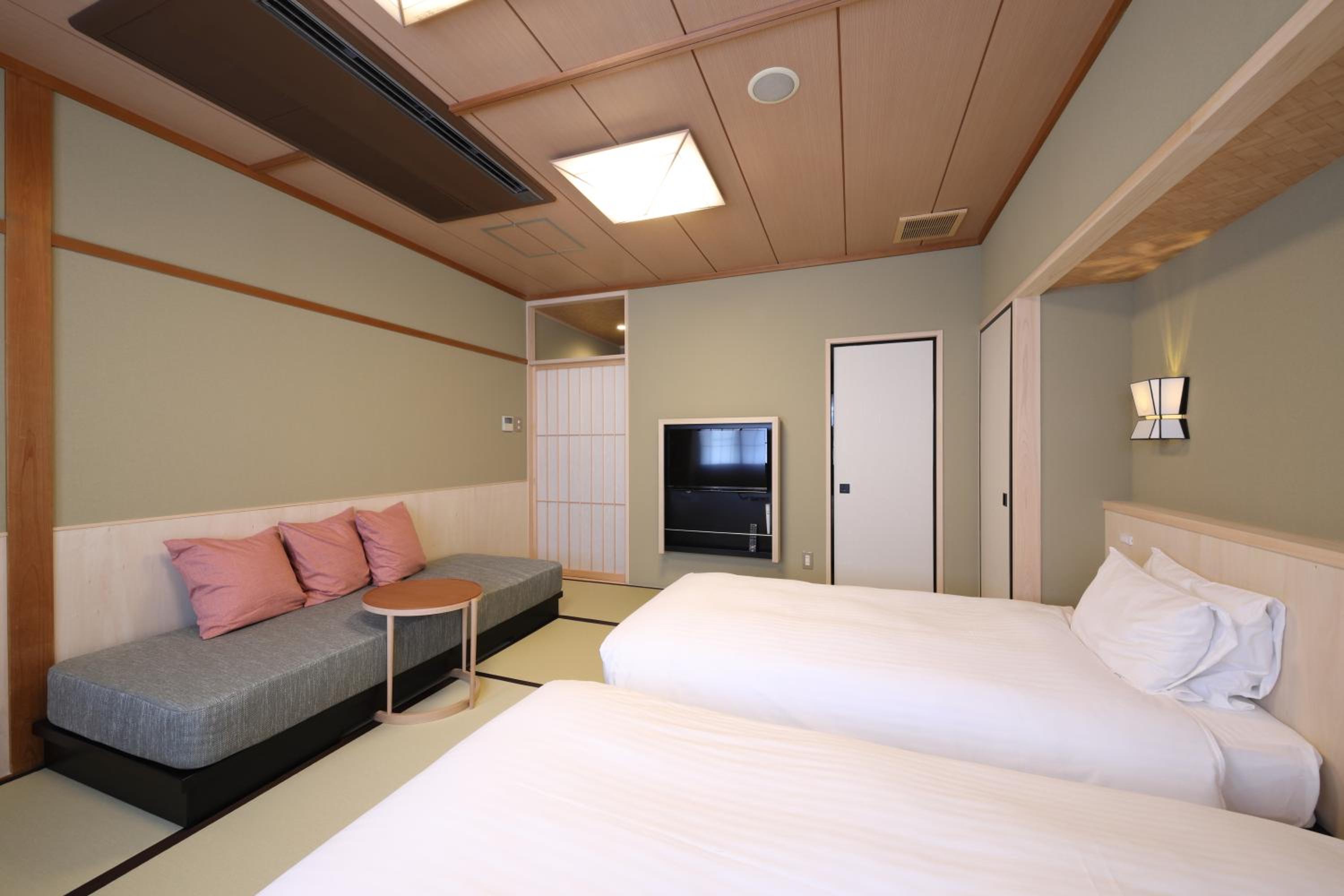 Japanese-Style Room with Twin Bed - Photo 5